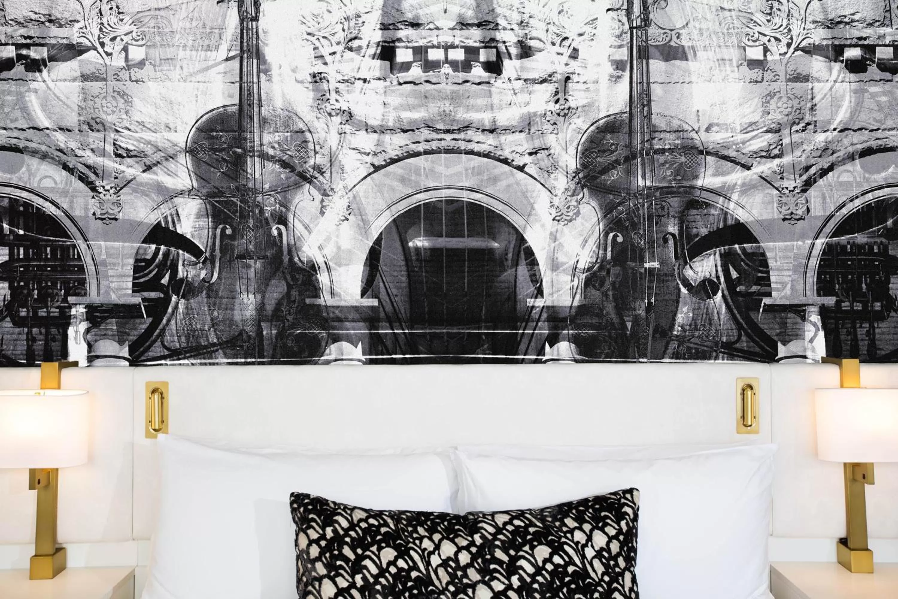 Photo of the whole room, Bed in Avenue of the Arts Costa Mesa, a Tribute Portfolio Hotel