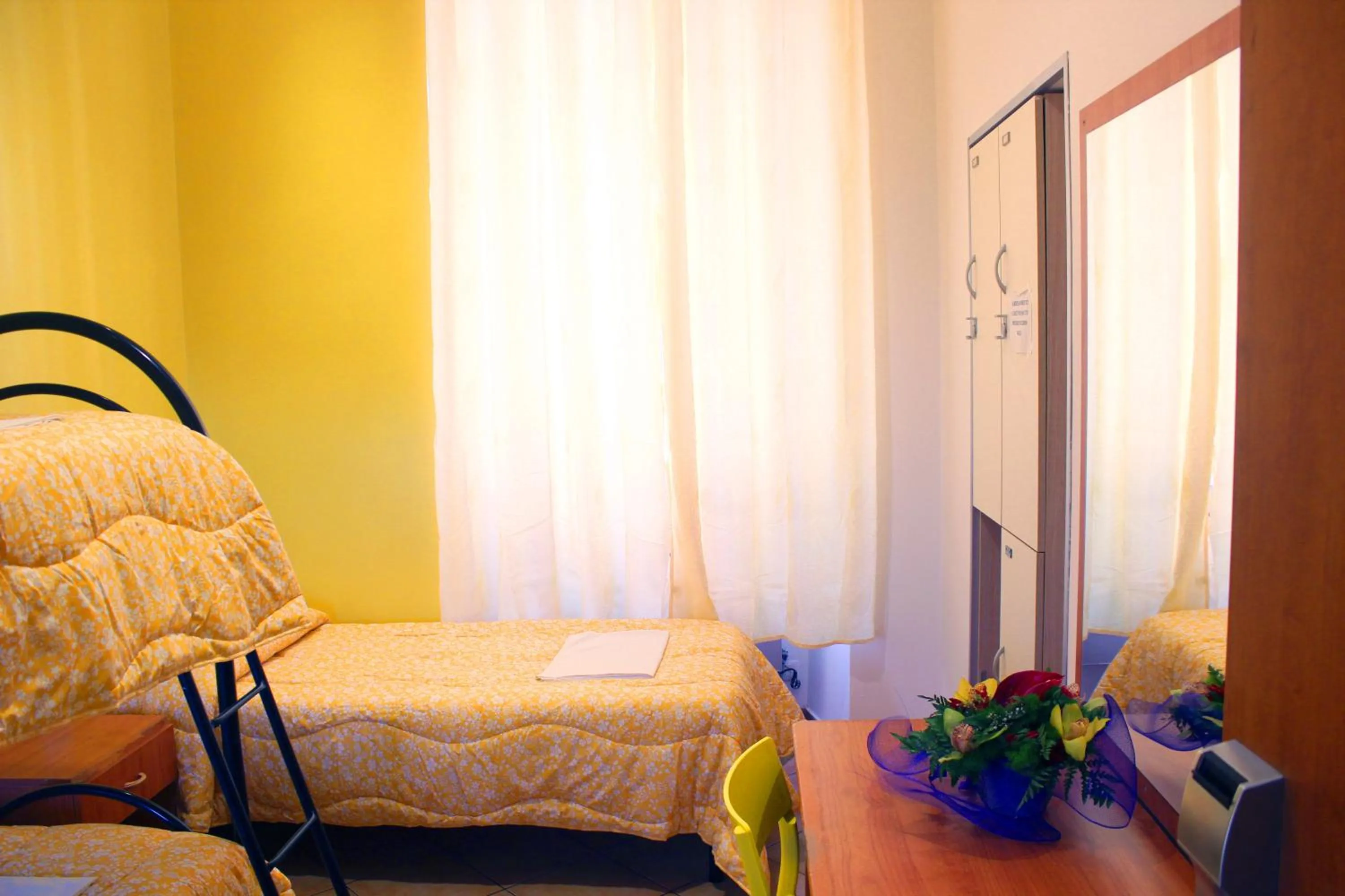 Bedroom, Bed in Legend R.G.