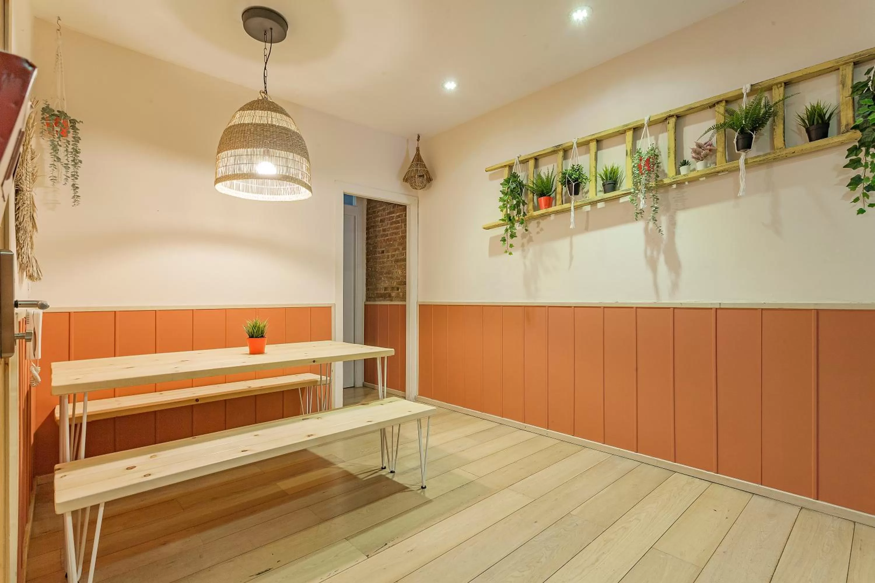 Dining area in Bird House