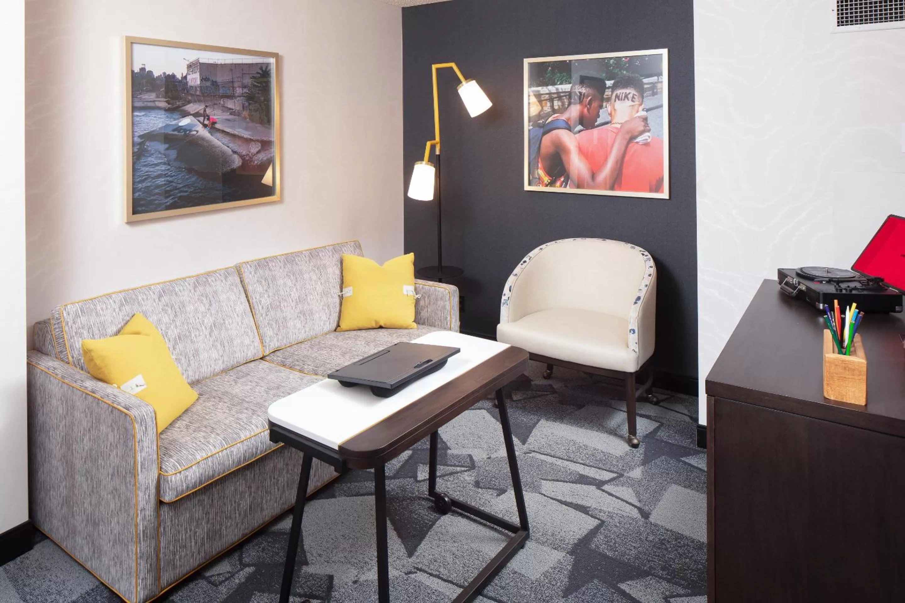 Living room in Saint Kate - The Arts Hotel