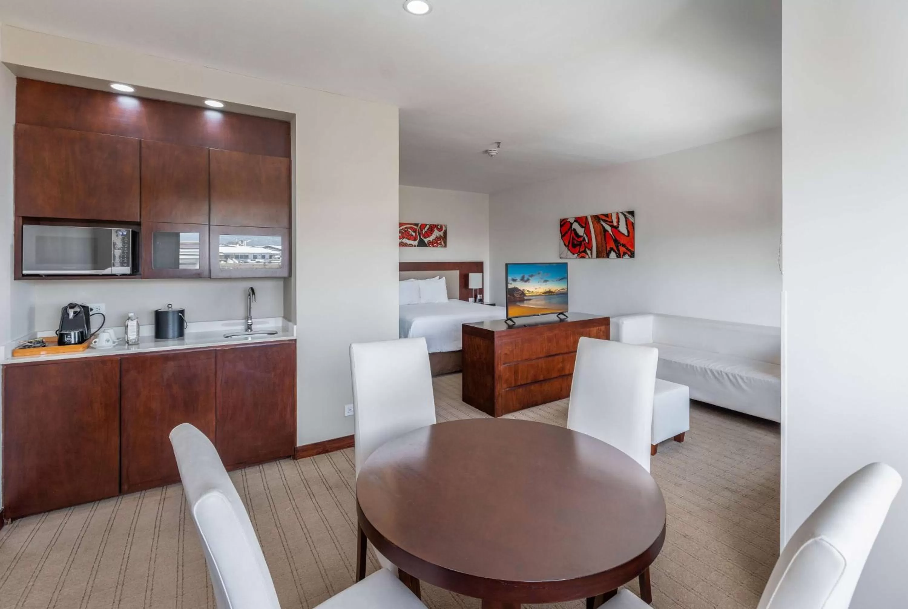 Photo of the whole room in Wyndham Garden San Jose Escazu, Costa Rica