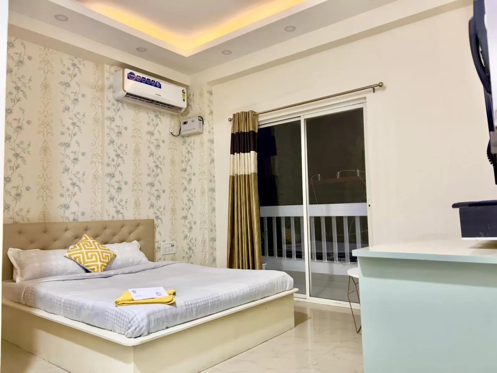 Photo of the whole room, Bed in CITRINE HOTEL