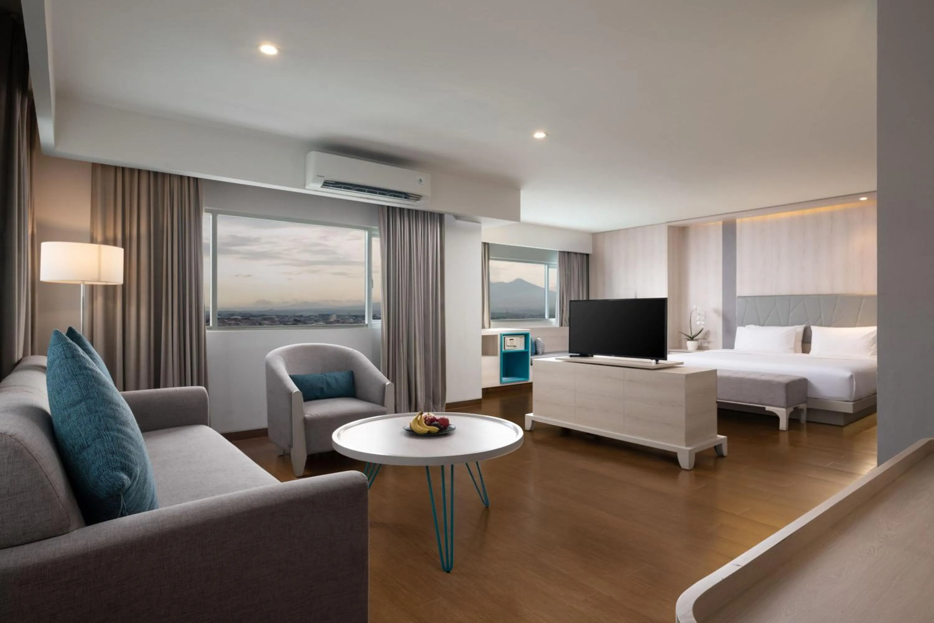 Bedroom, Bed in Hotel Santika Bogor