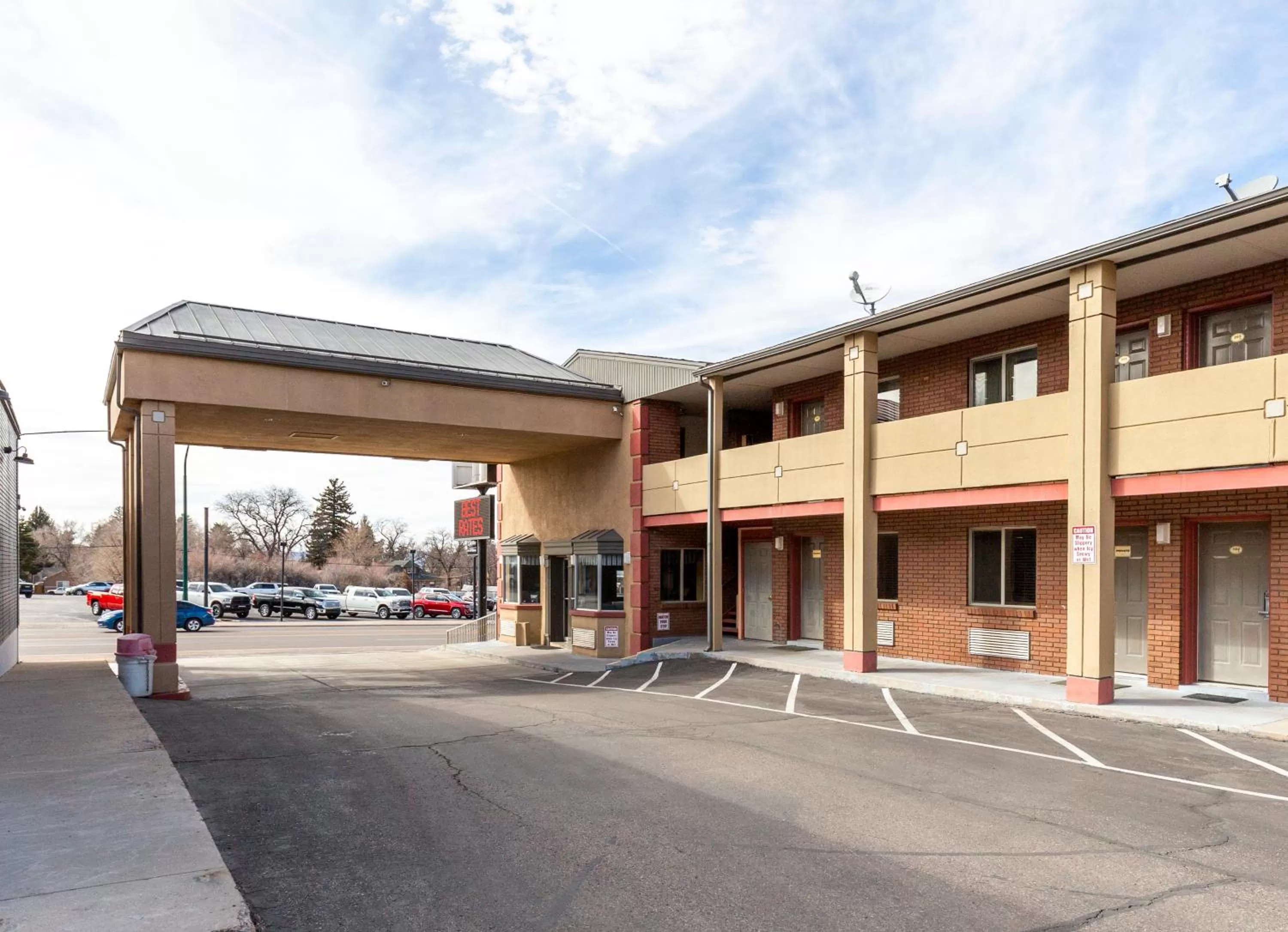 Property Building in Bardmoor Suites