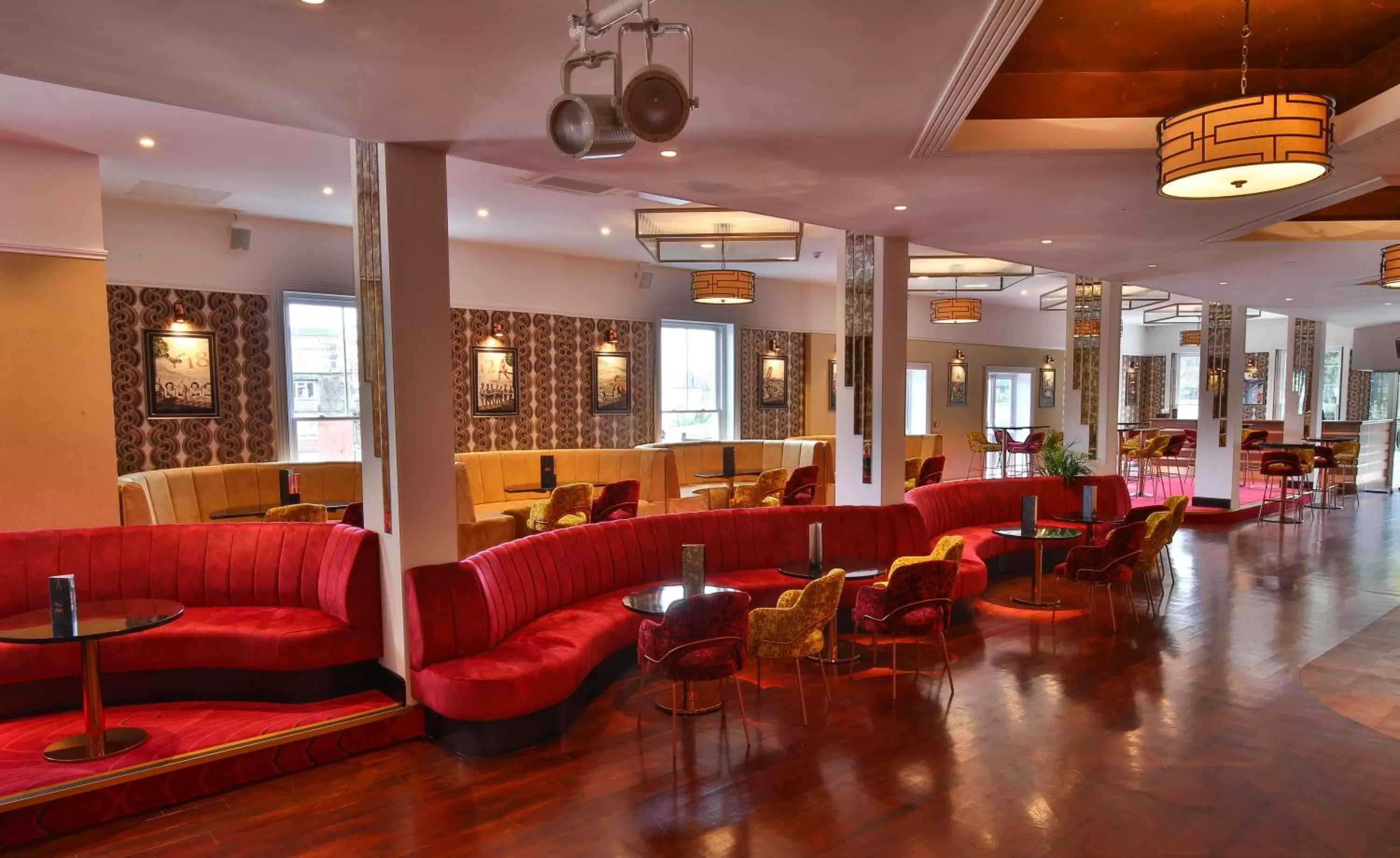 Lounge or bar in Royal Exeter Hotel