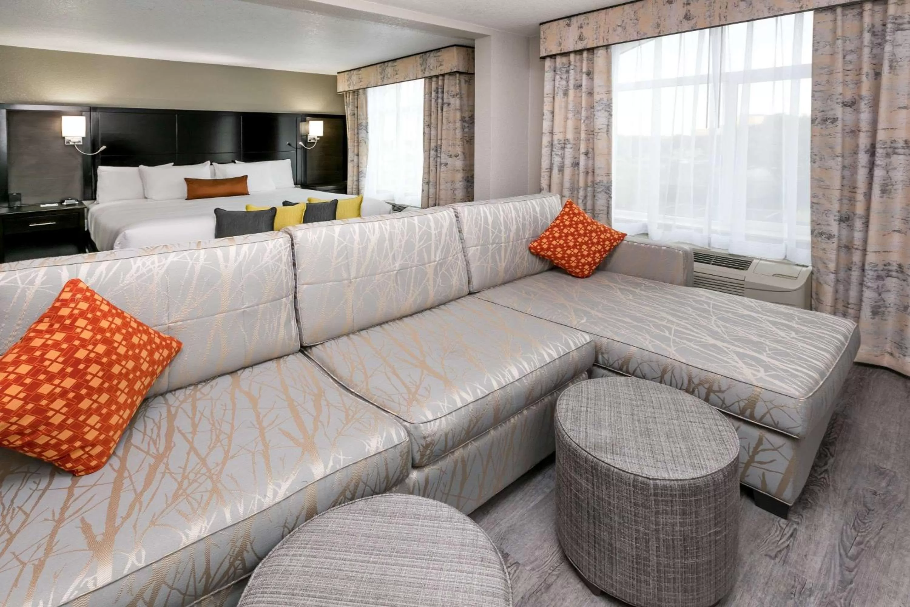 Photo of the whole room in Wingate by Wyndham Dallas Love Field