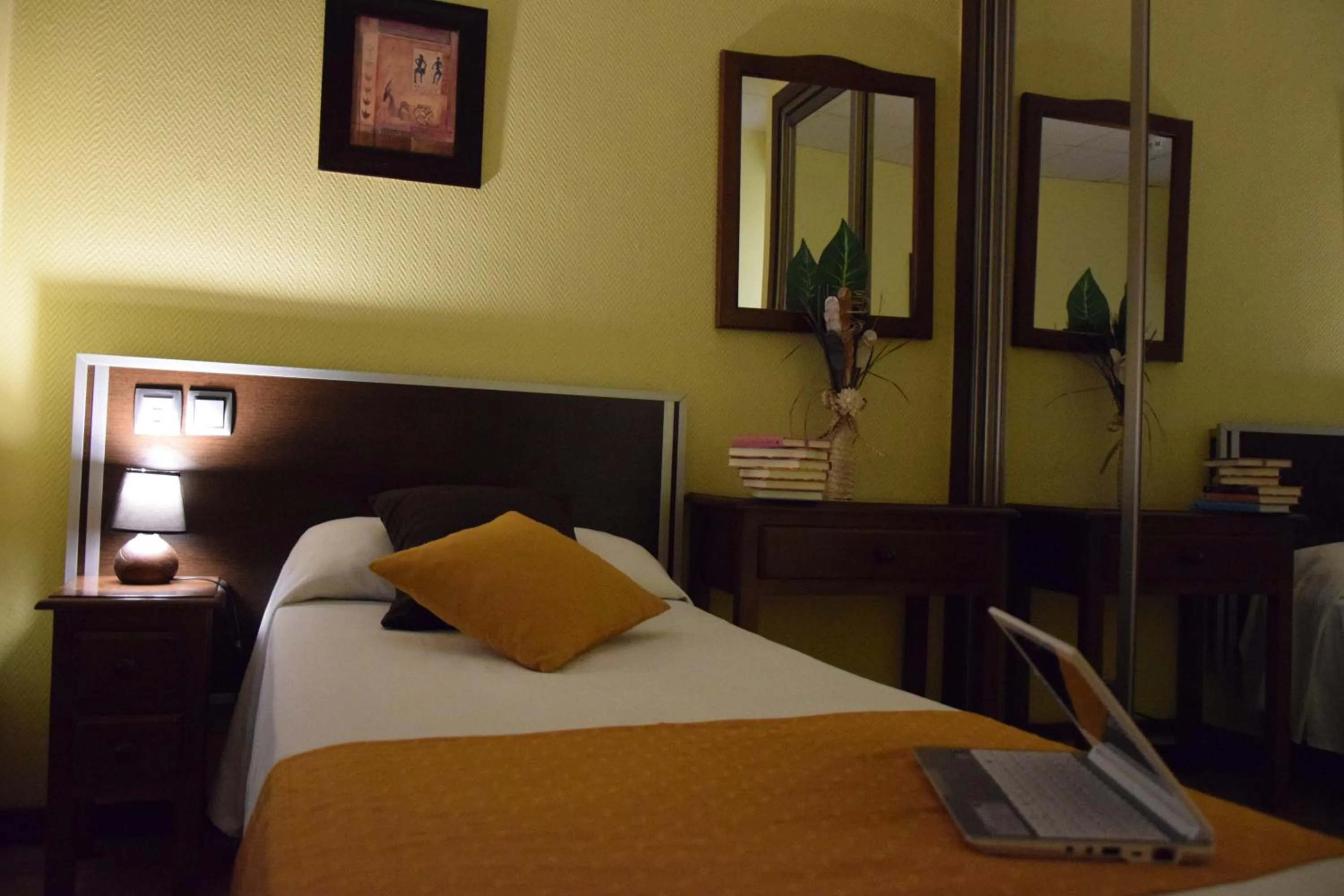 Bed in Hotel Complutense