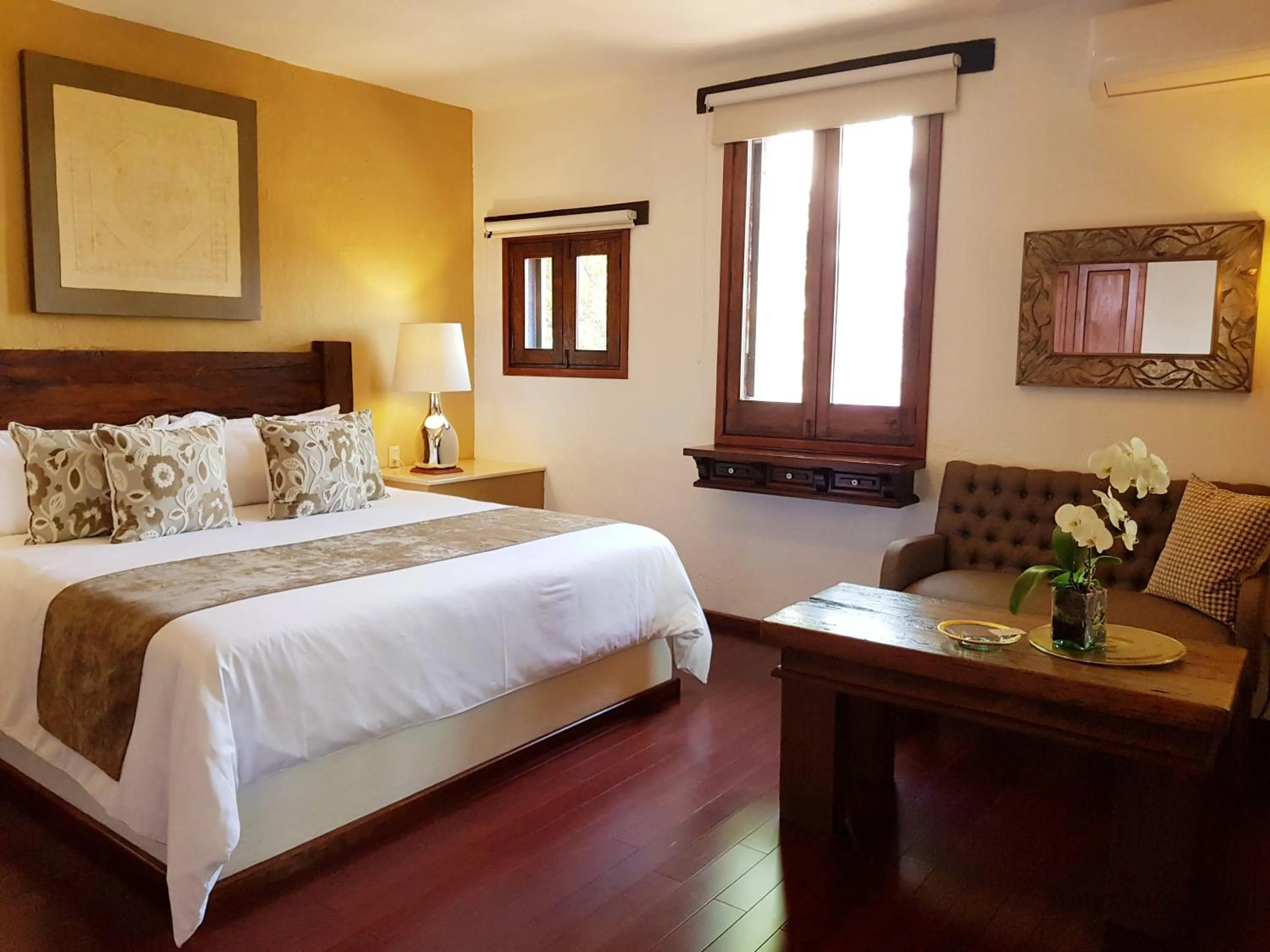 Photo of the whole room, Bed in Casa Aurea Hotel Boutique