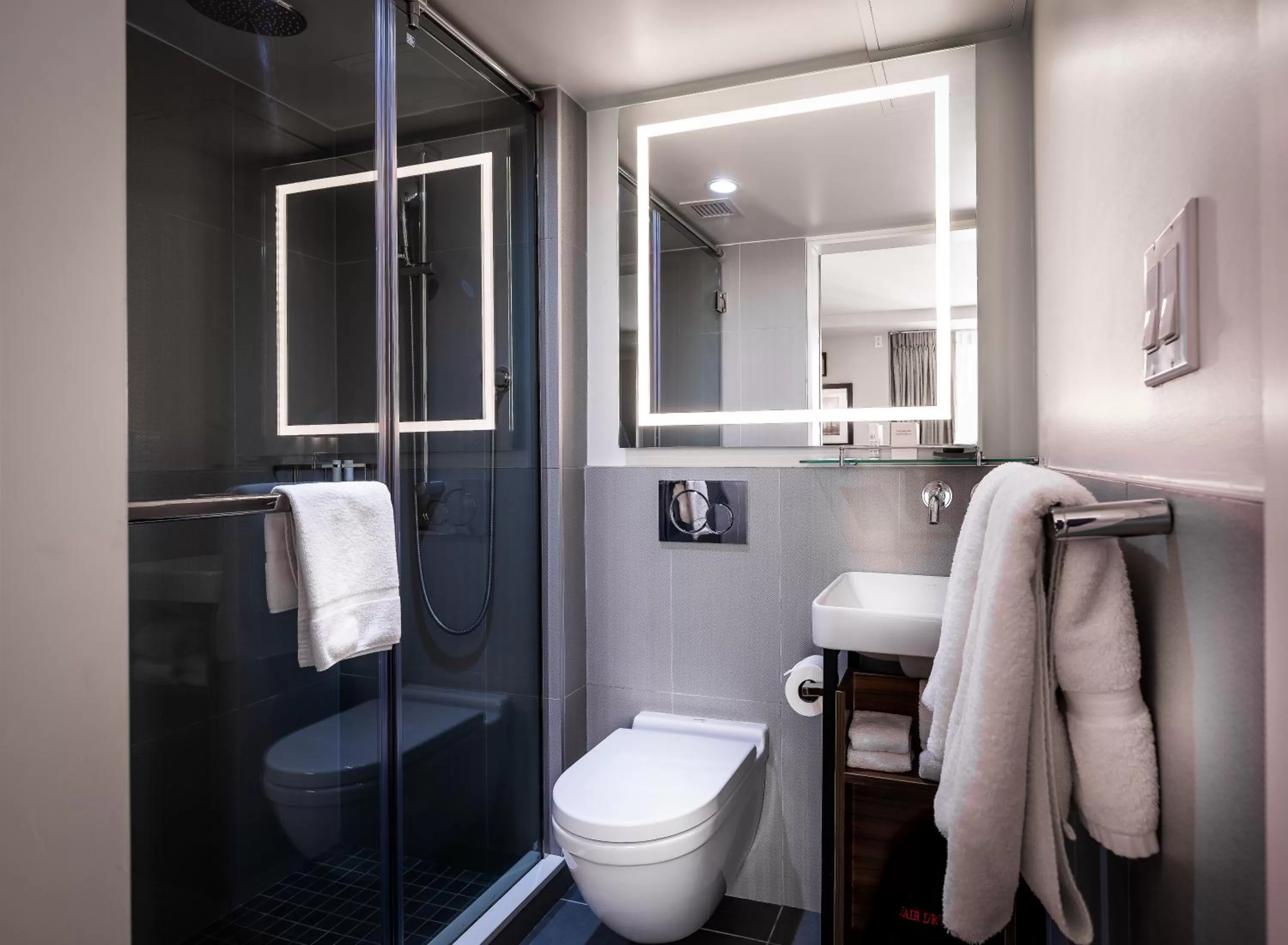 Bathroom in La Quinta by Wyndham Time Square South