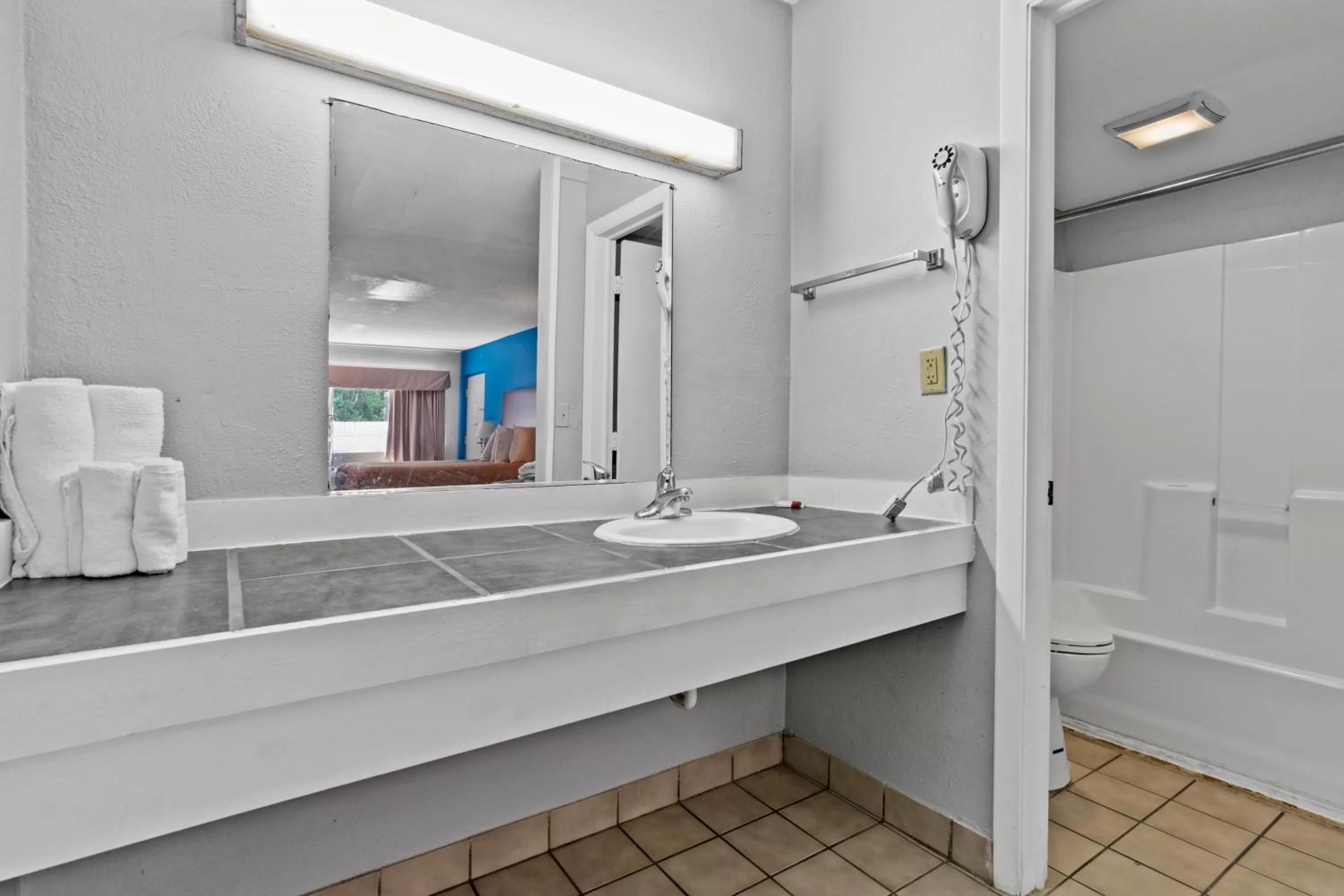 Bathroom in Econo Lodge Inn & Suites Virginia Beach - Norfolk