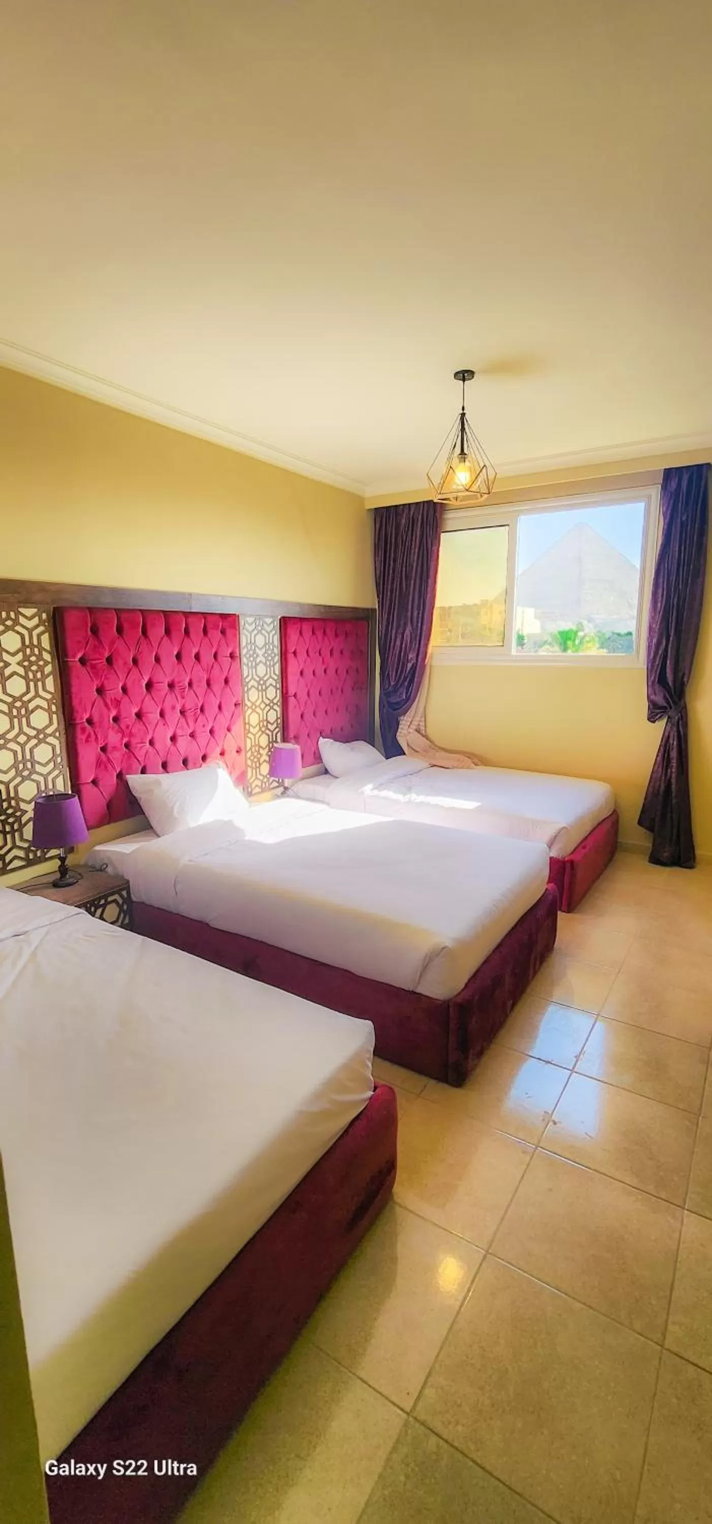 Photo of the whole room, Bed in King Cheops Inn - Pyramid View