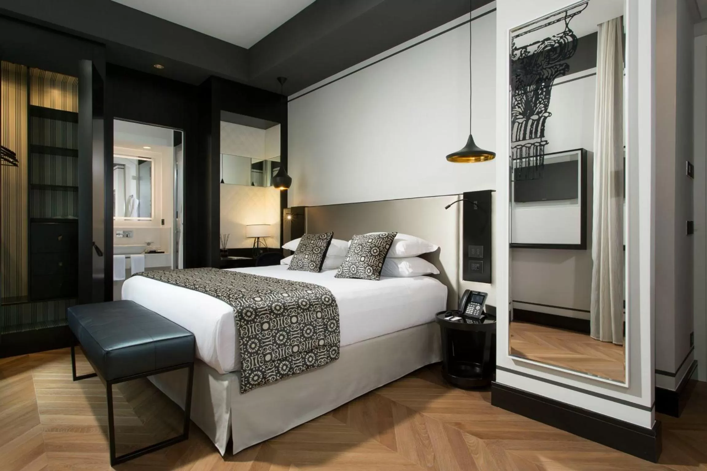 Bed in Corso 281 Luxury Suites