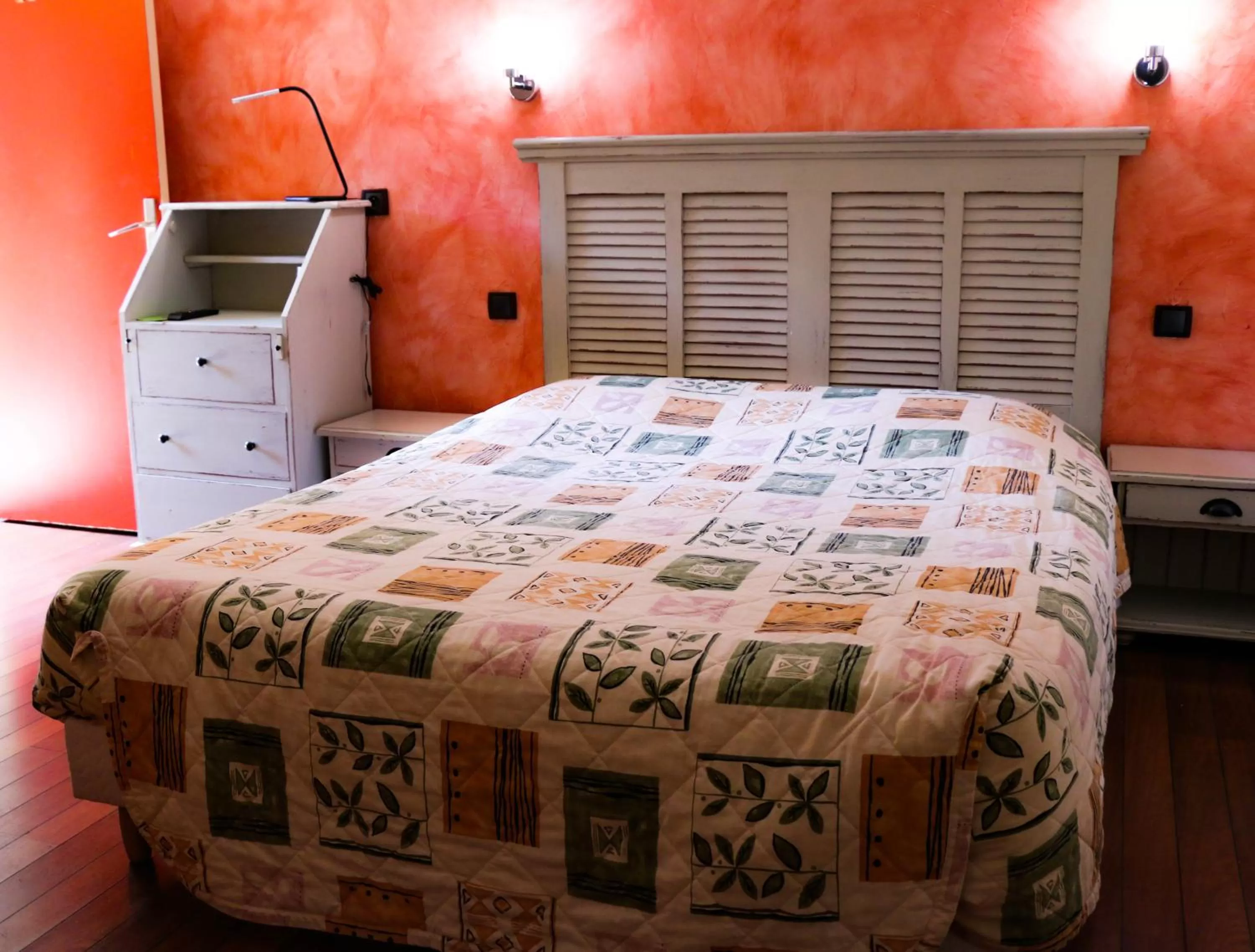 Bed in Auberge de la Vieille Ferme