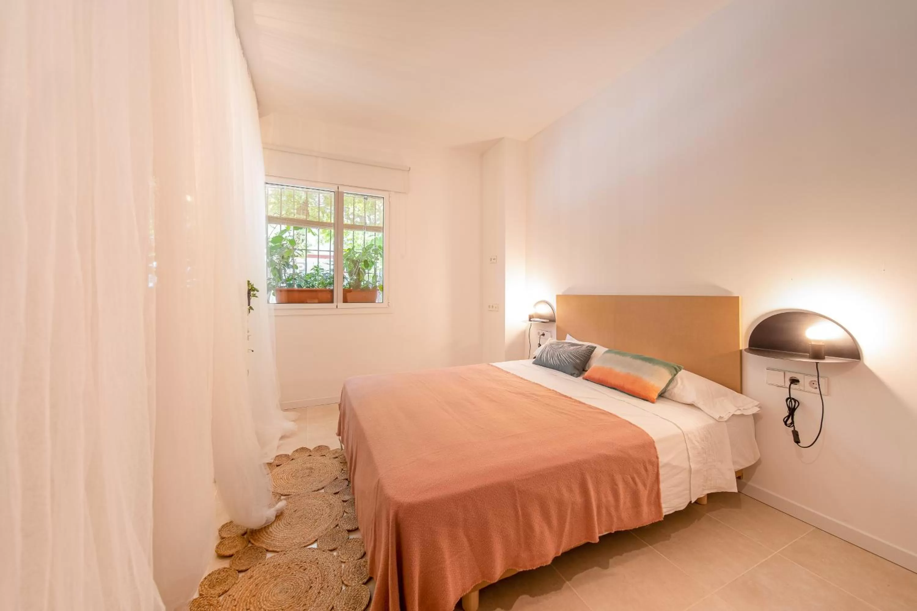 Bed in Sitges Beach Hostal