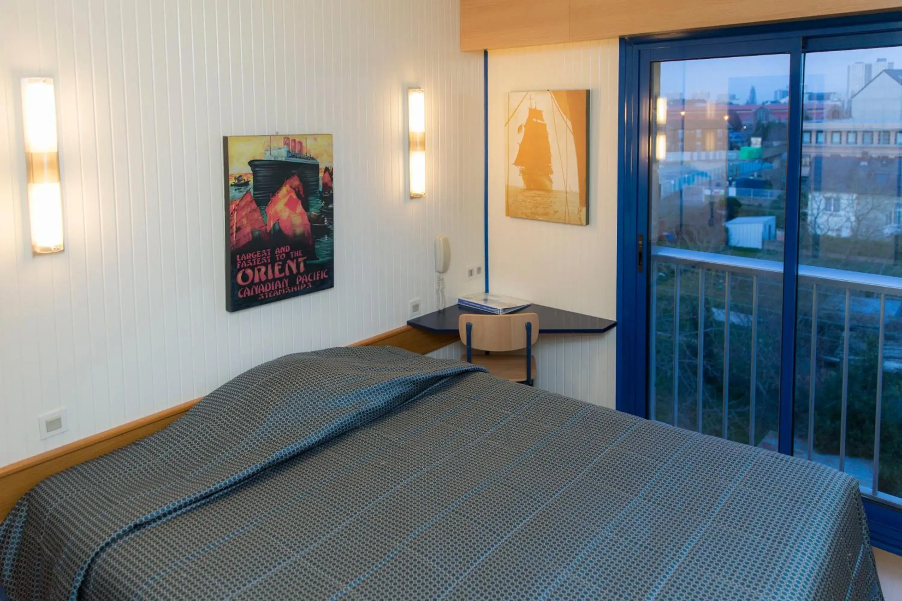 2 Adjacent Room in Hotel Arcantis Le Voltaire 2 Adjacent Room in Hotel Arcantis Le Voltaire