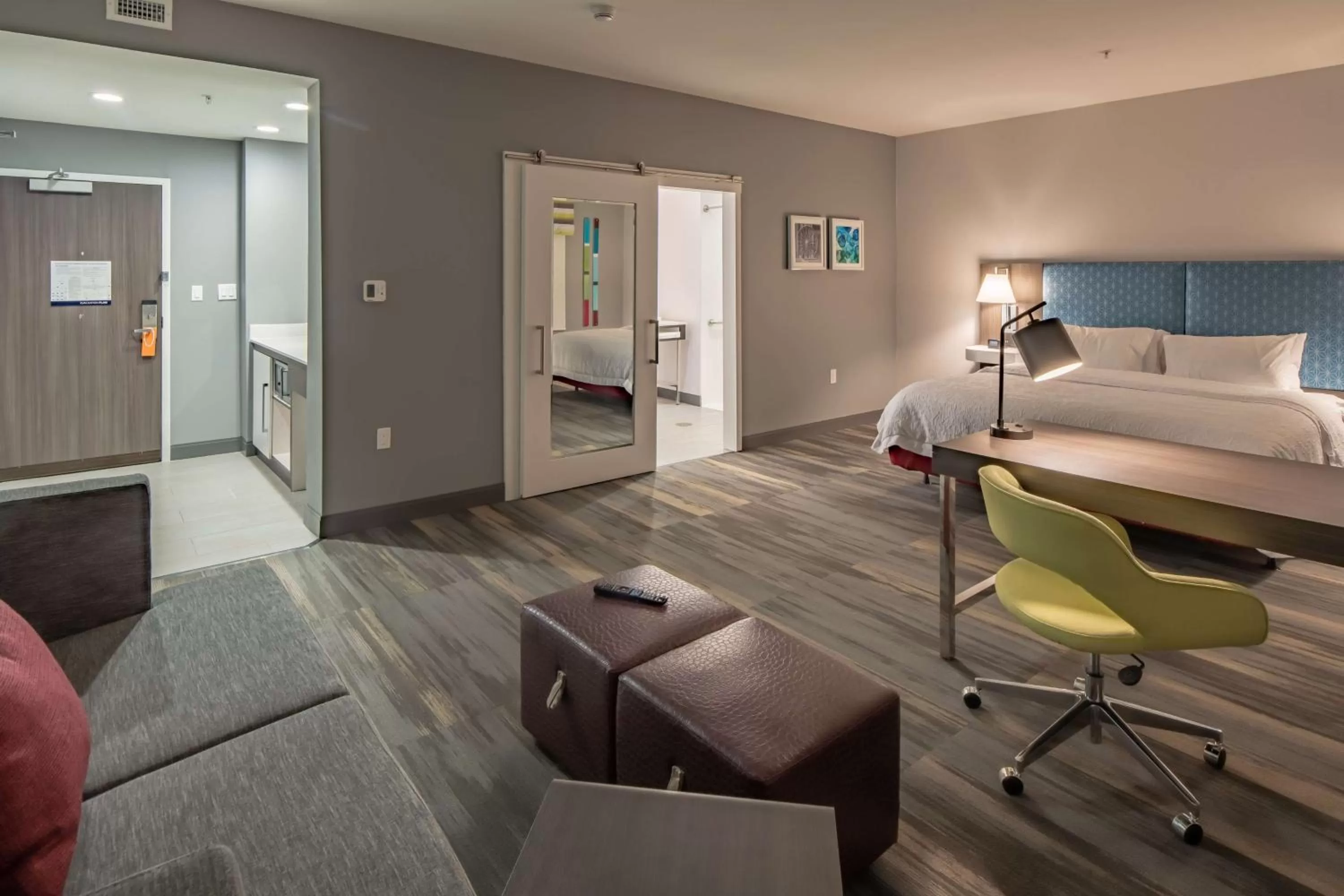 Bedroom, Bed in Hampton Inn & Suites Dallas/Plano Central