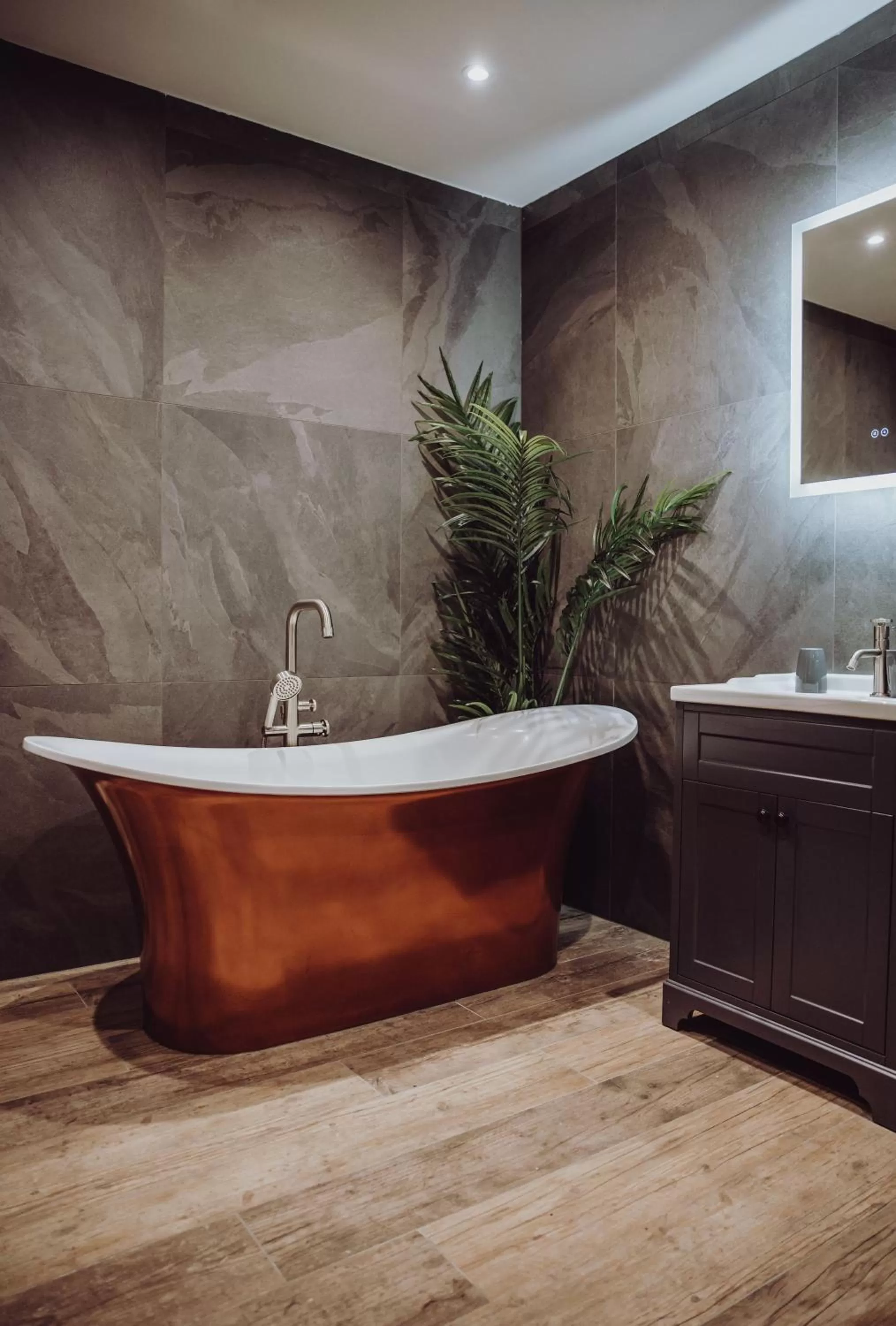 Bathroom in South Causey Inn