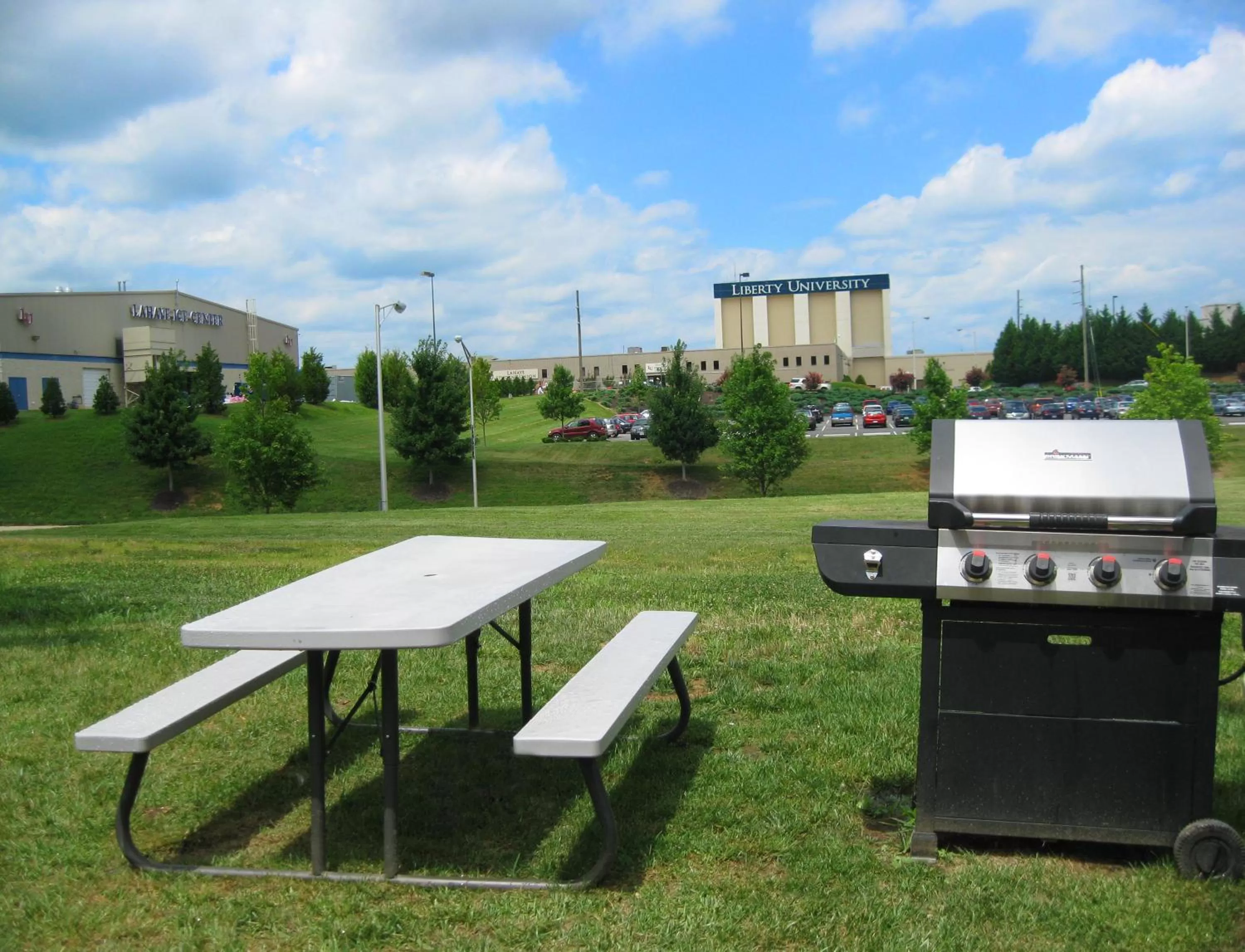 BBQ facilities in Extended Stay America Suites - Lynchburg - University Blvd