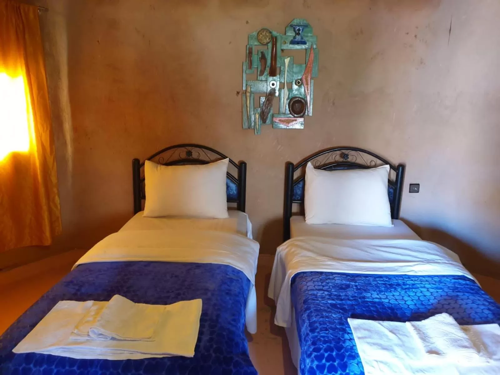 Bed in ecolodge bivouac des aigles