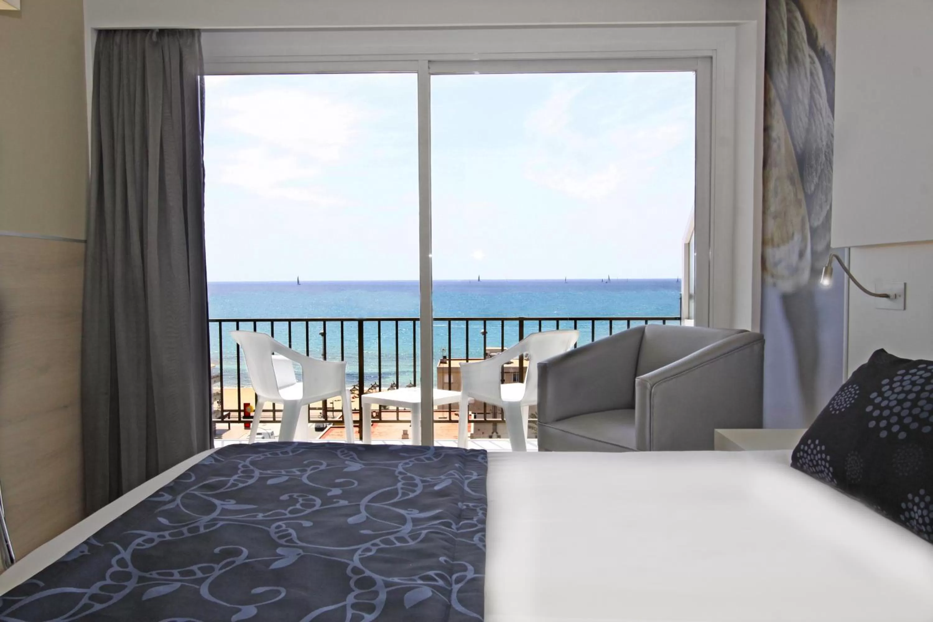 Sea view, Bed in BG Java