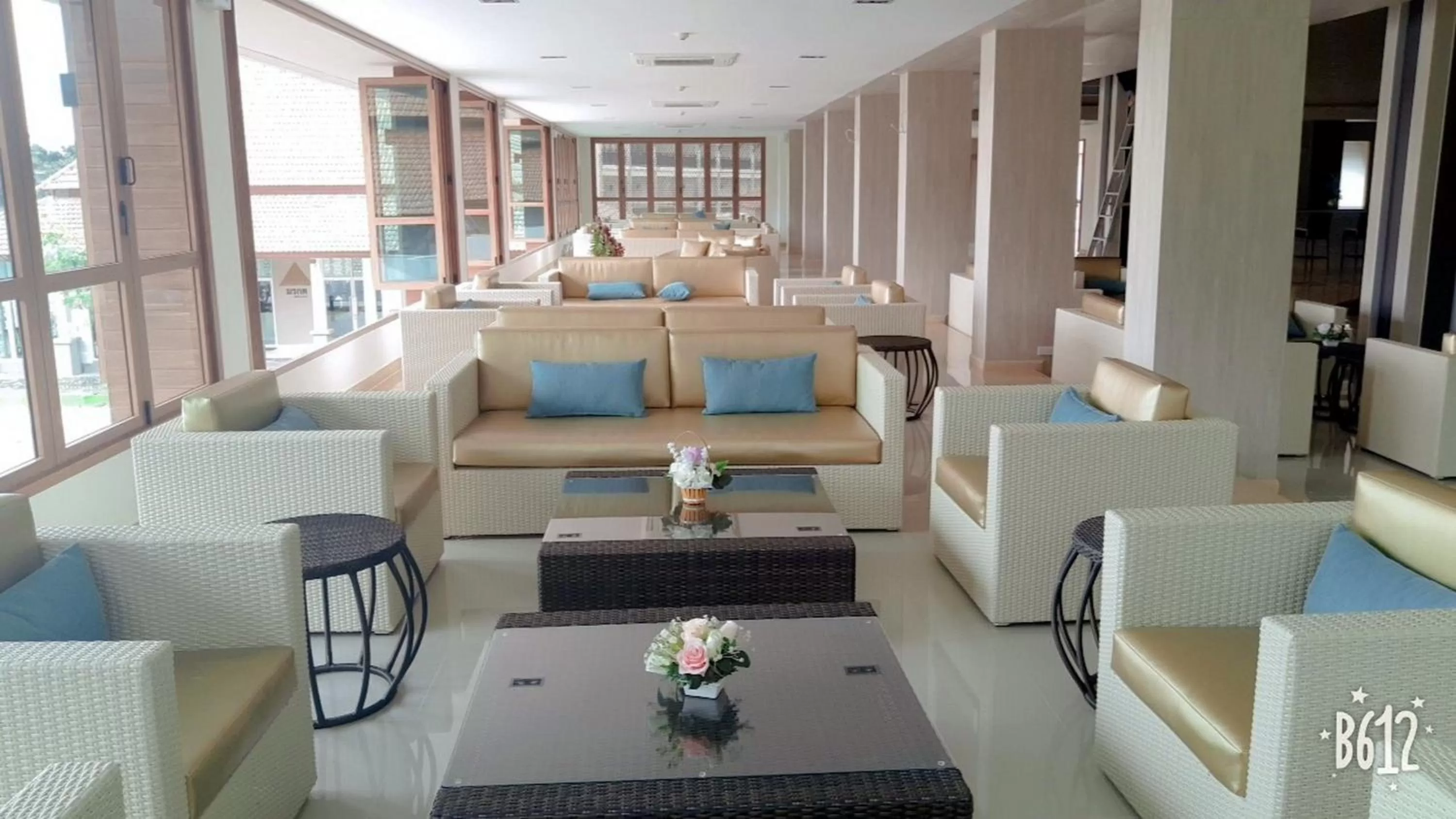 Seating area in Green Lake Resort - SHA Extra Plus Certified
