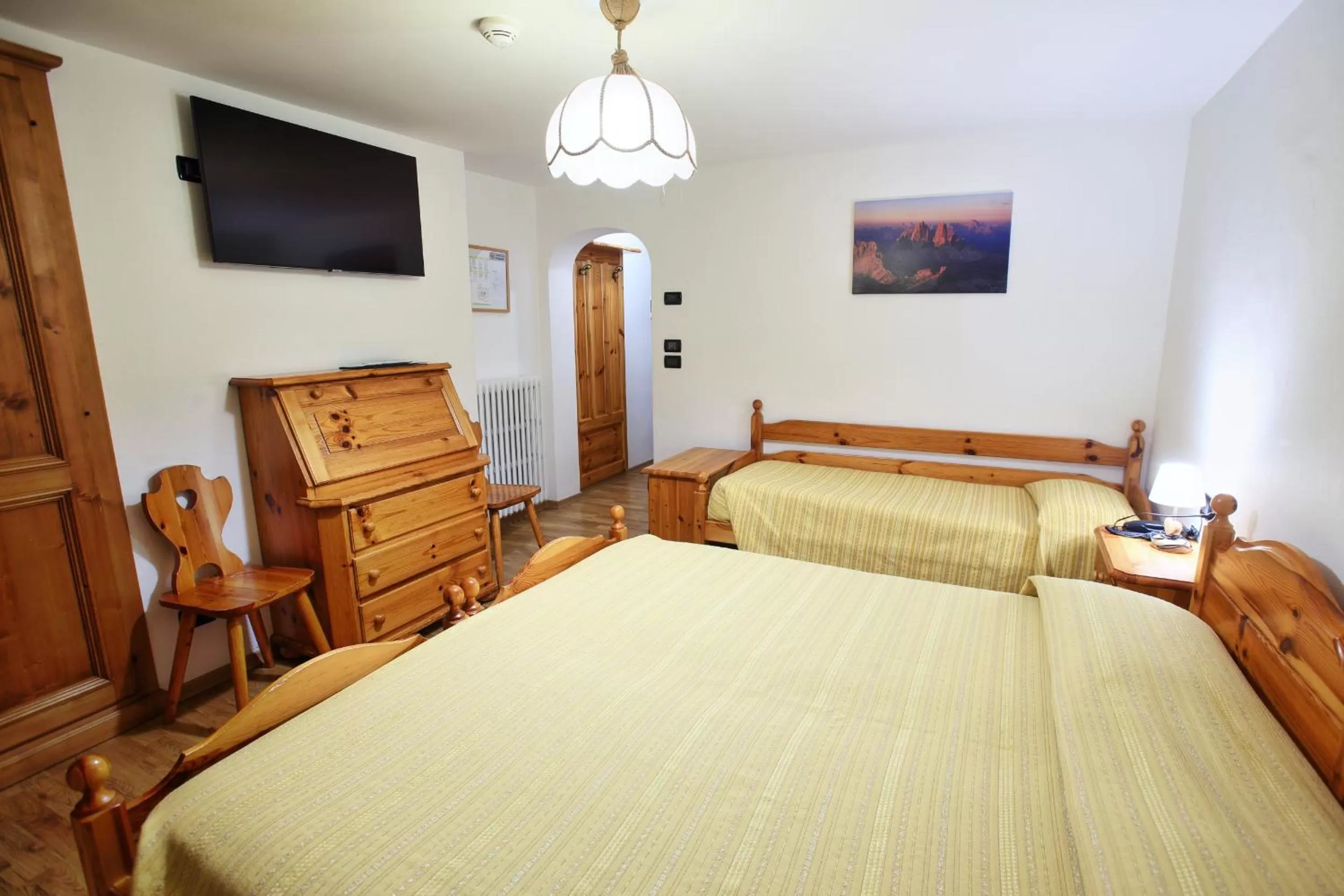 Bed in Hotel Des Alpes