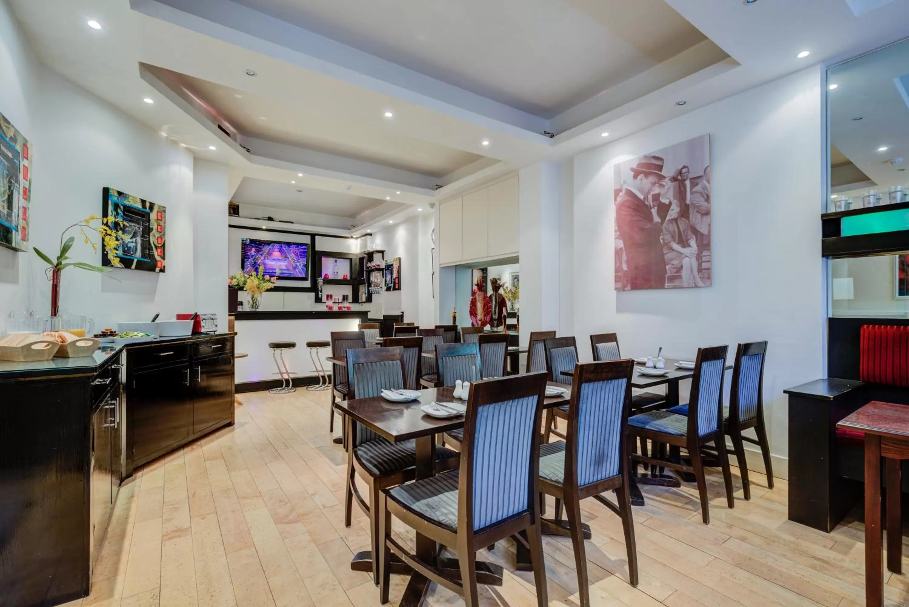 Admiral Hotel at Park Avenue