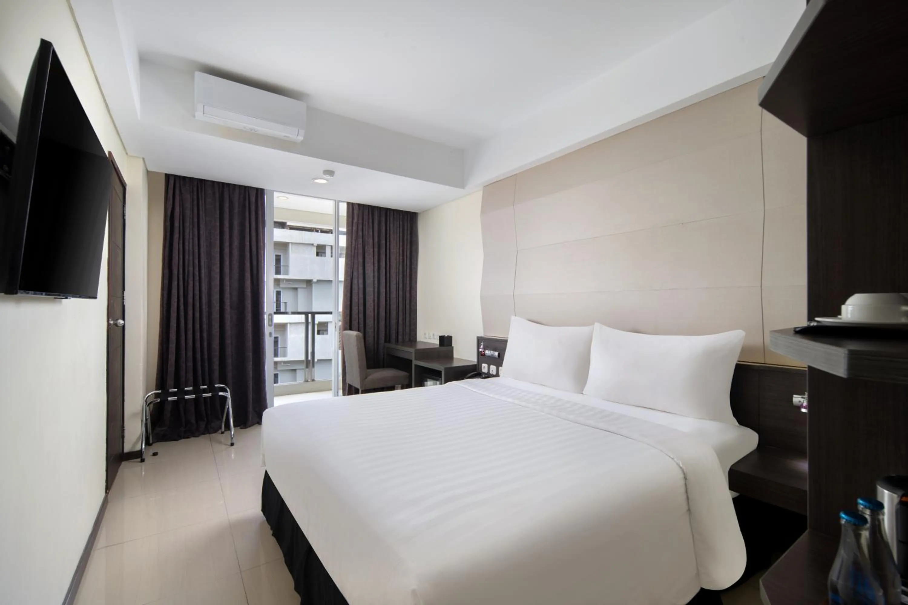 Bed in Fashion Hotel Legian