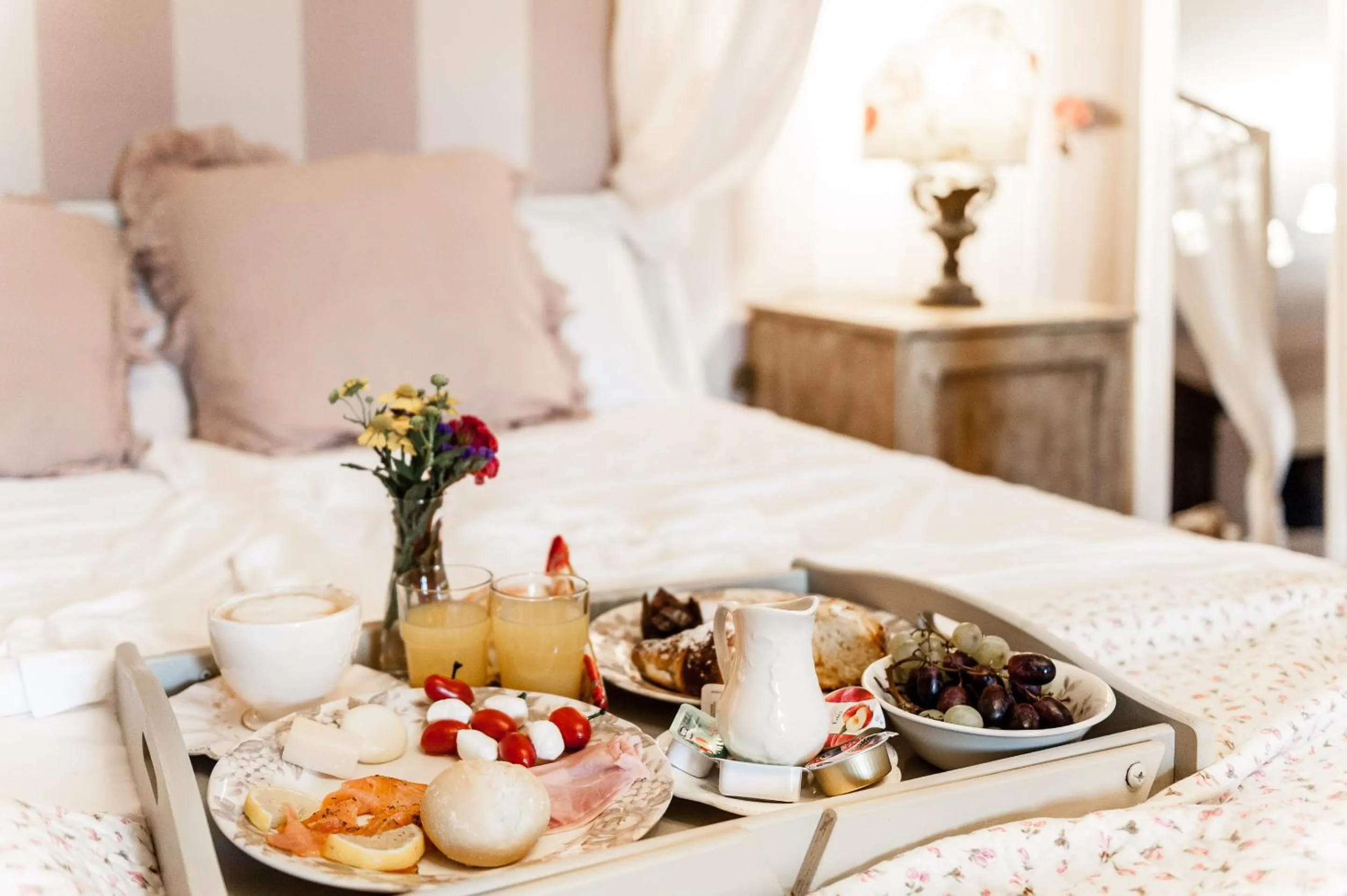 Food and drinks, Bed in Giardino della Pieve Relais- Adult Only