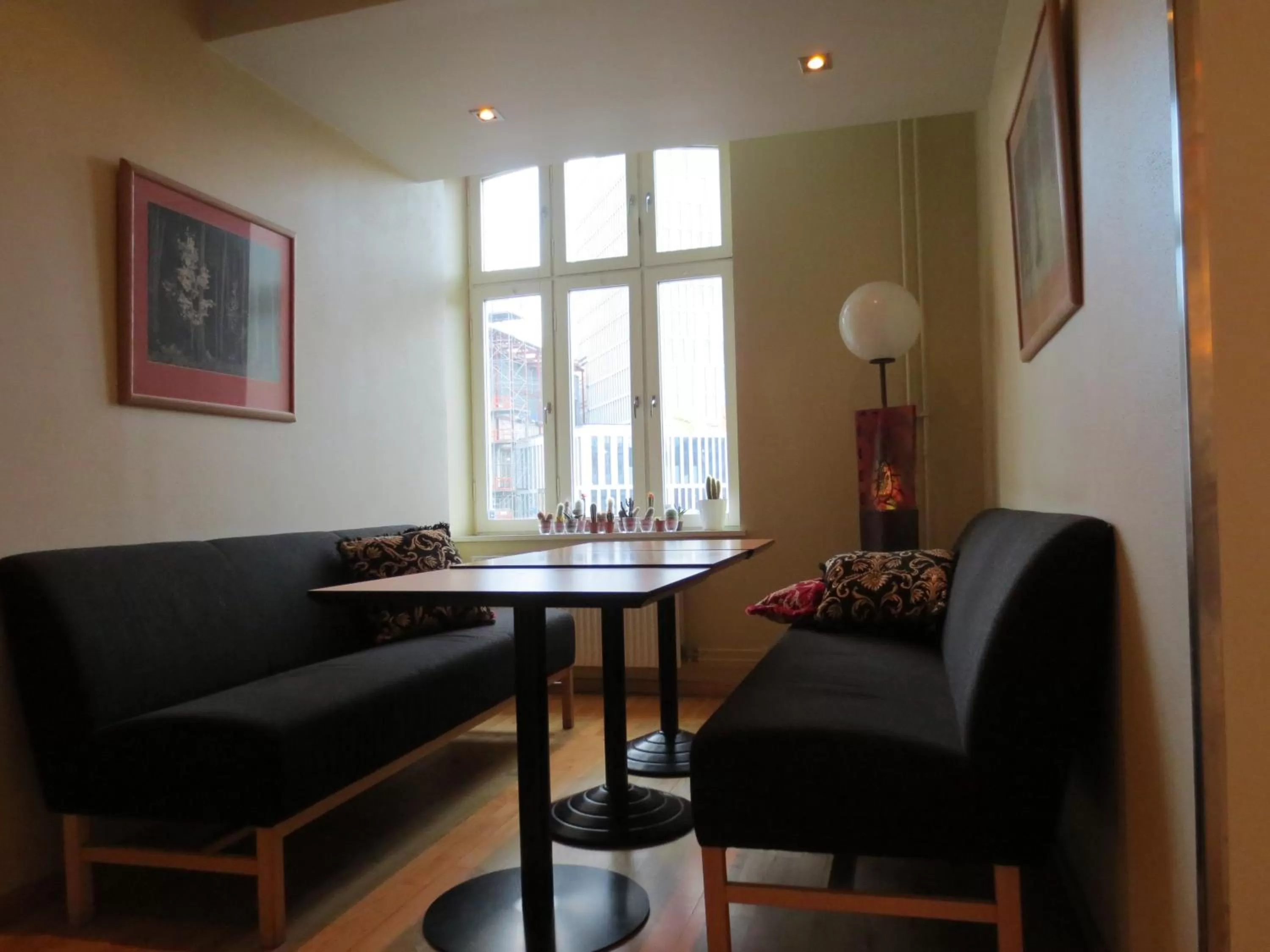 Seating area in Best Western Hotel Royal