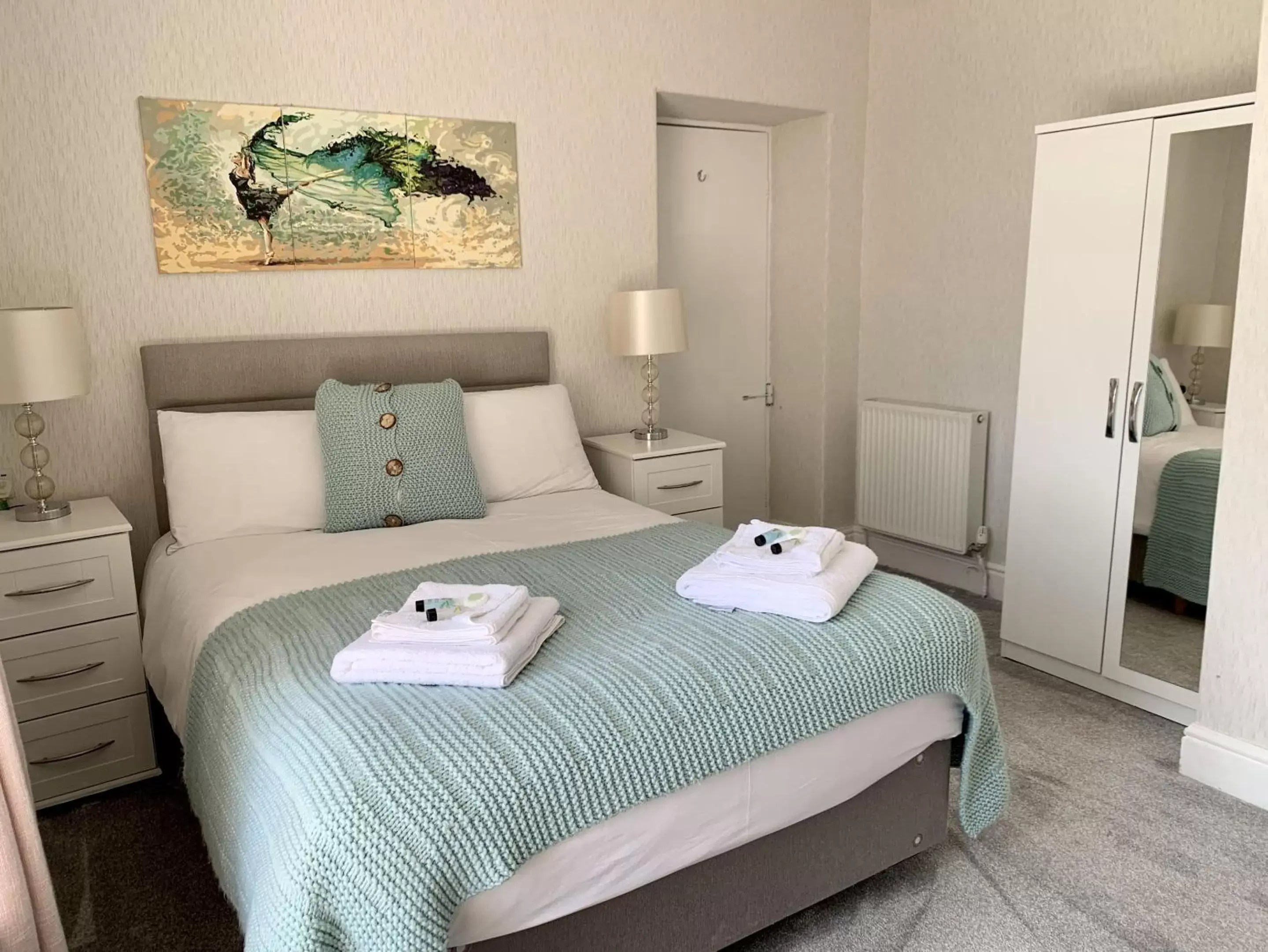 Double Room with Private Bathroom in Seaclyffe Hotel Ltd Double Room with Private Bathroom in Seaclyffe Hotel Ltd