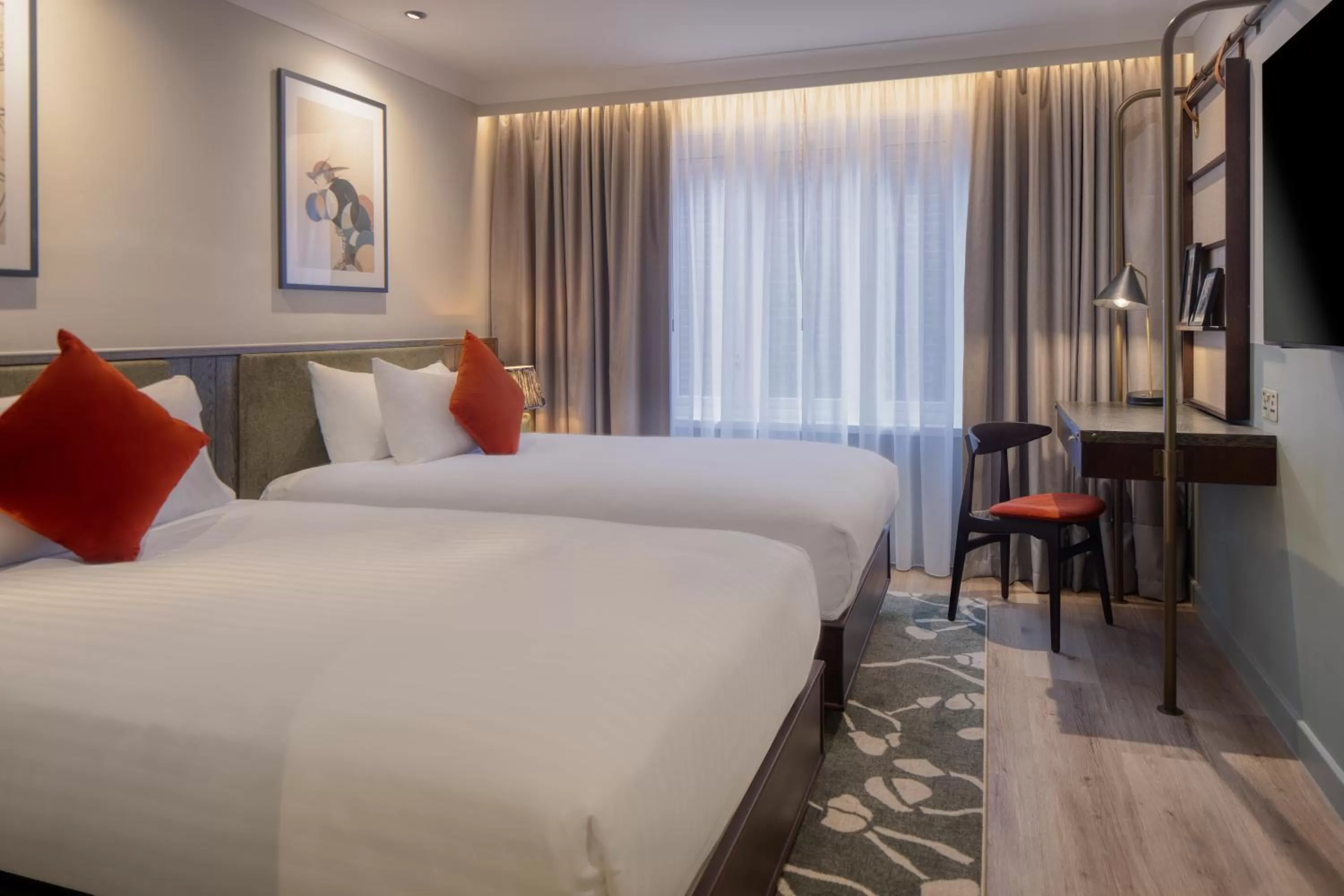 Bedroom, Bed in The Samuel Ryder Hotel St Albans, Tapestry Collection Hilton