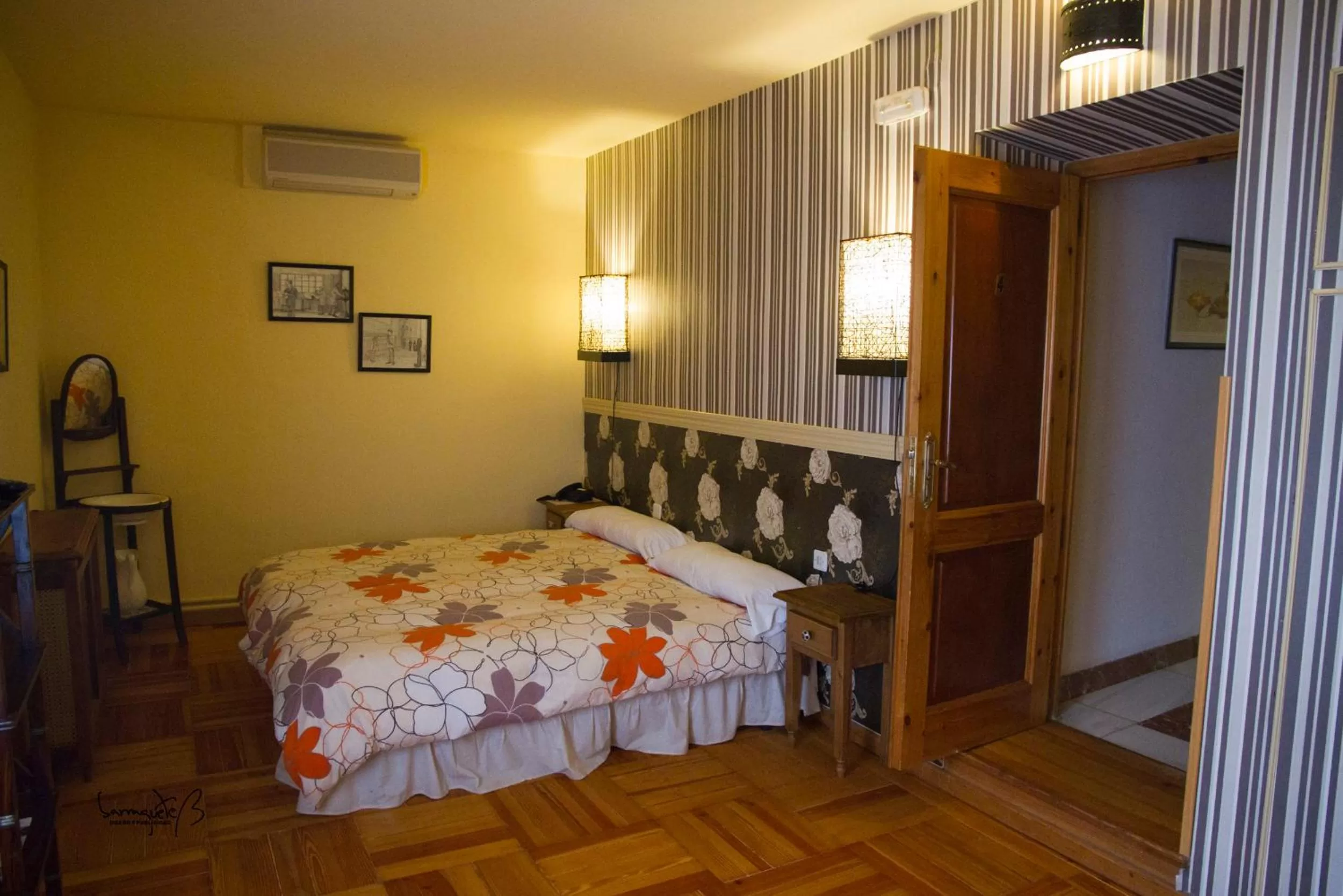 Photo of the whole room in La Casona del Abuelo Parra