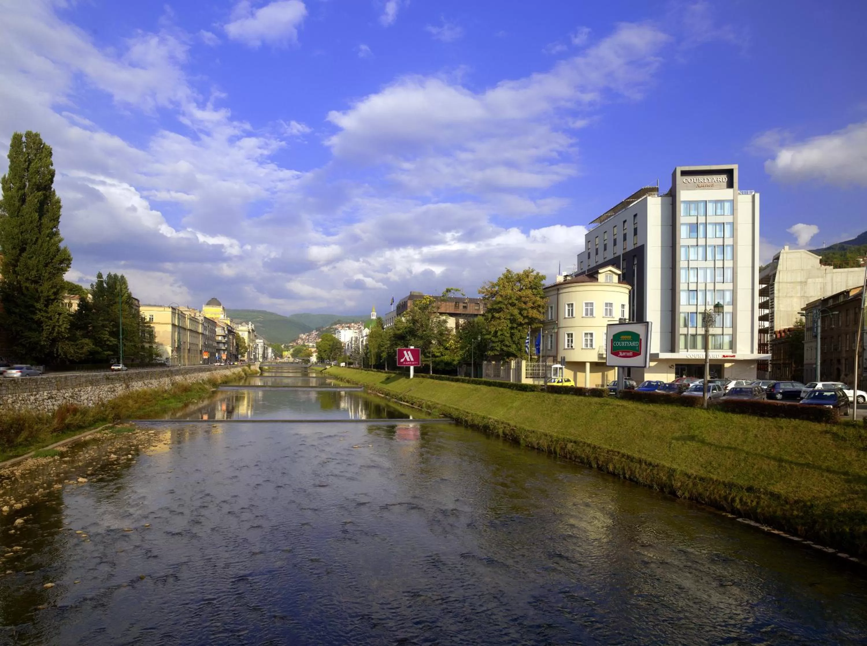 Business King Room with City View in Courtyard by Marriott Sarajevo