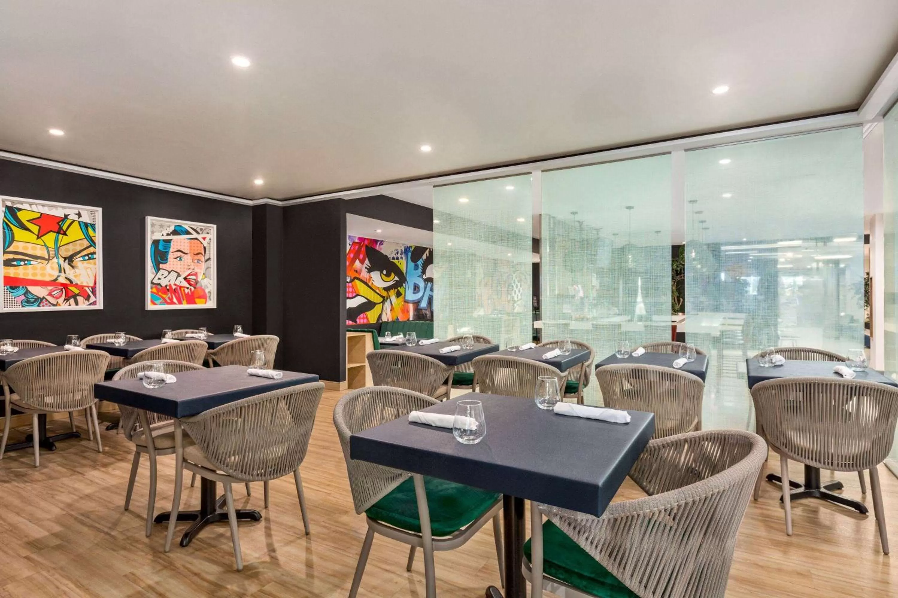 Restaurant/places to eat in Wingate by Wyndham Bronx Haven Park