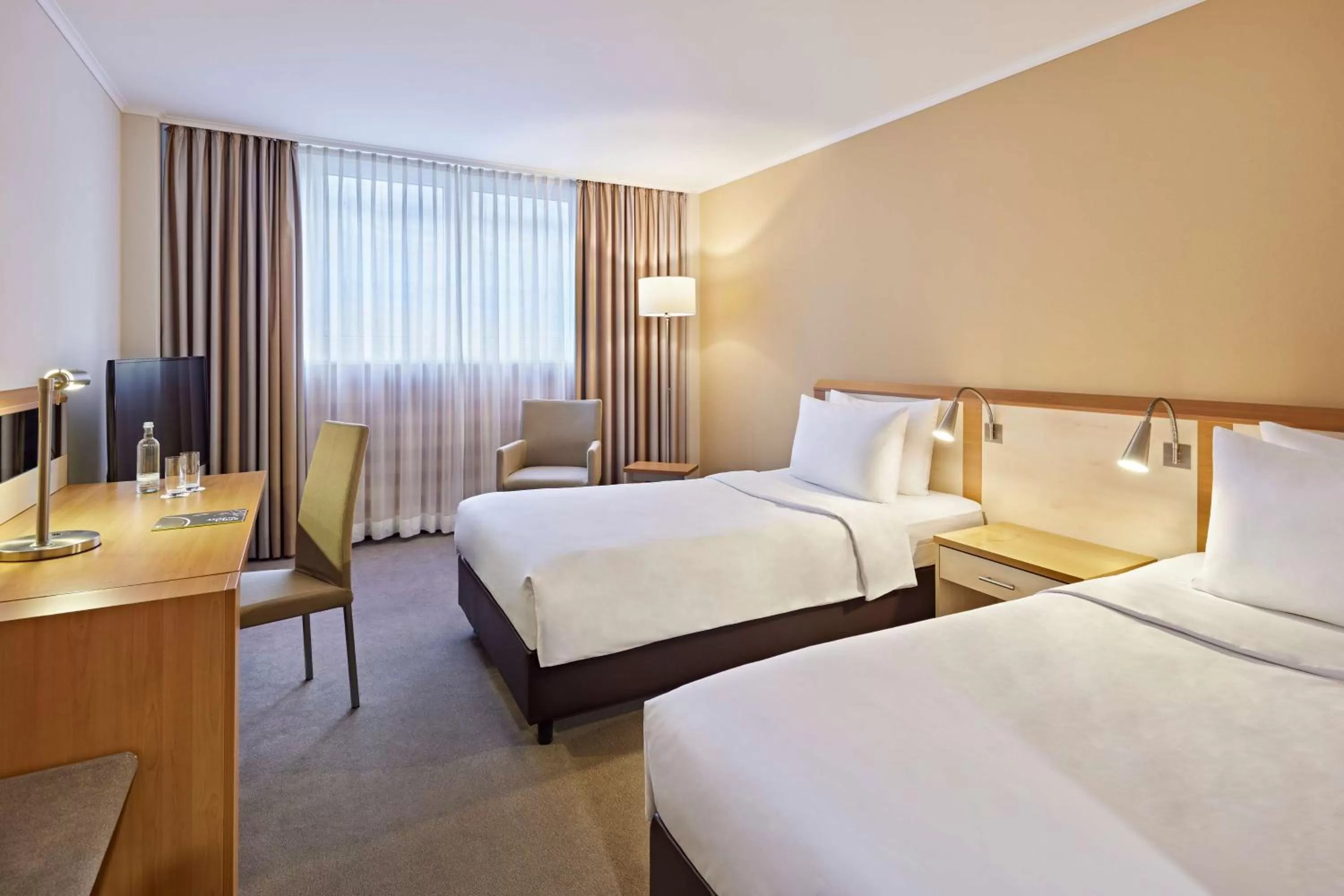 Bedroom, Bed in Lindner Hotel Cologne Am Dom, part of JdV by Hyatt