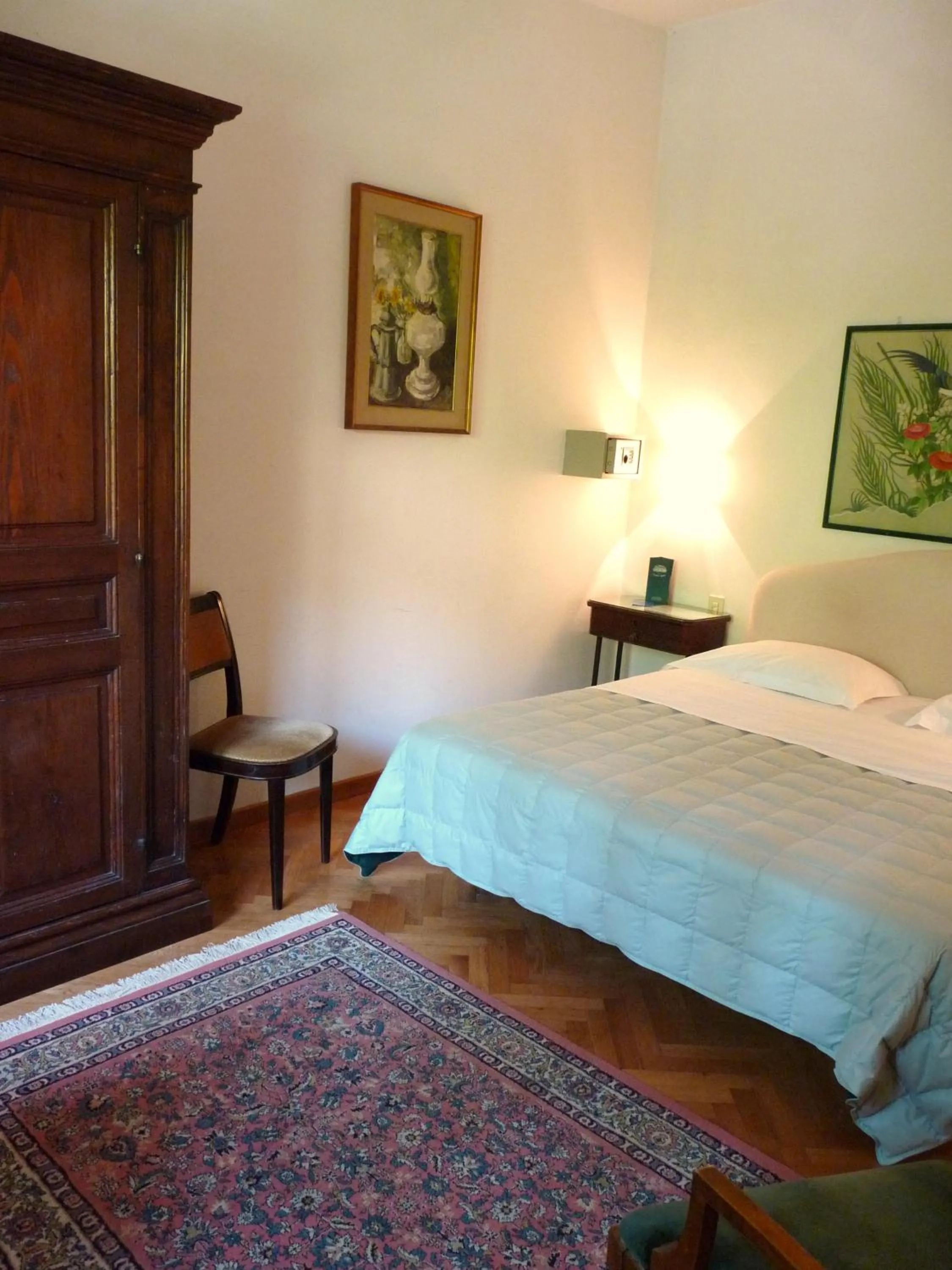 Bedroom, Bed in Classic Hotel