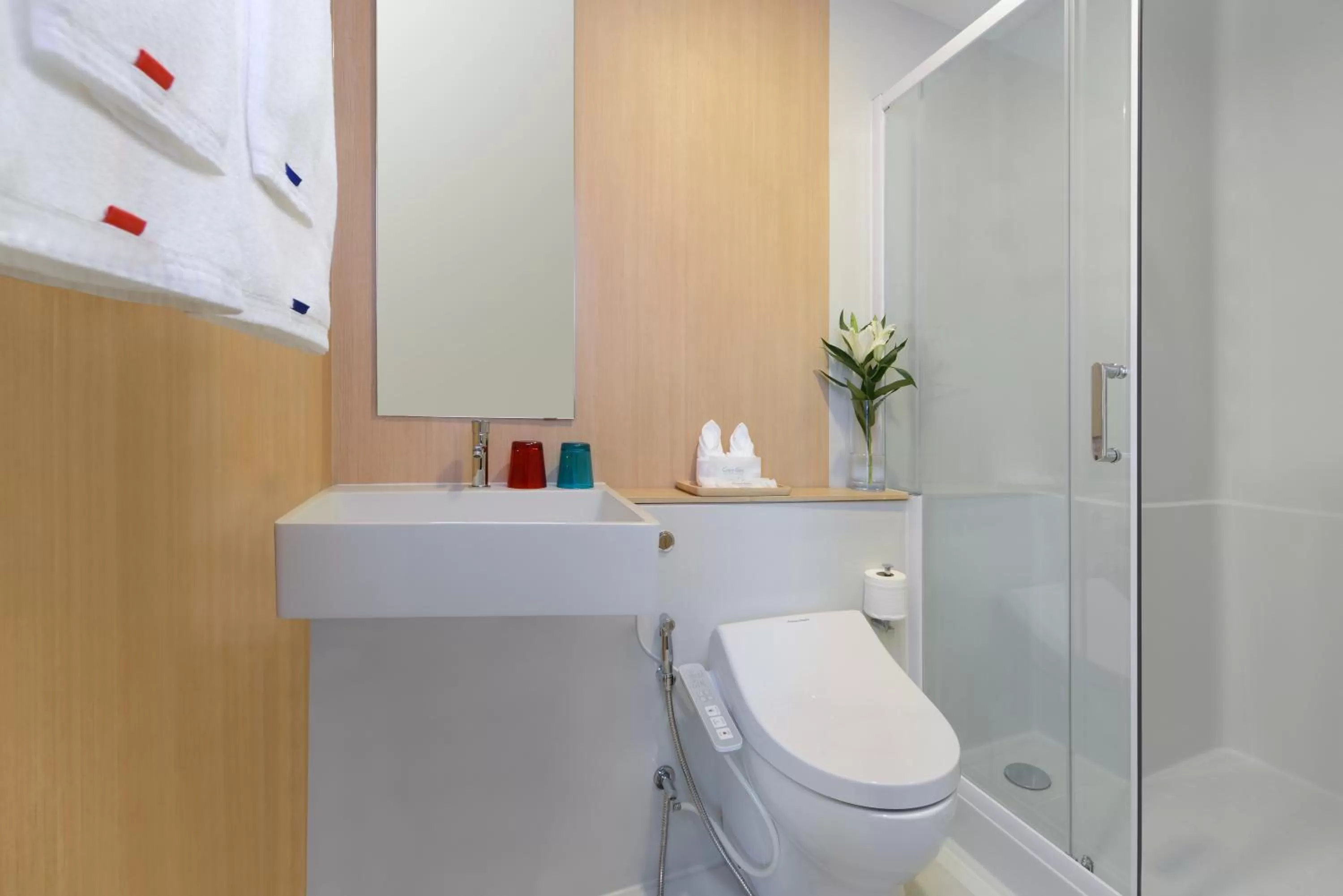 Toilet in Centre Point Prime Hotel Pattaya