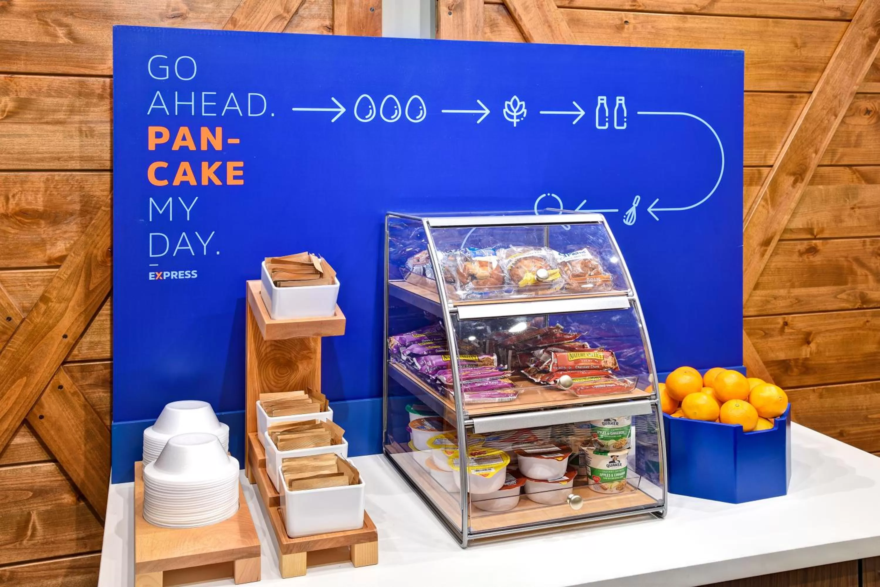 Food and drinks in Holiday Inn Express & Suites - Ottawa by IHG