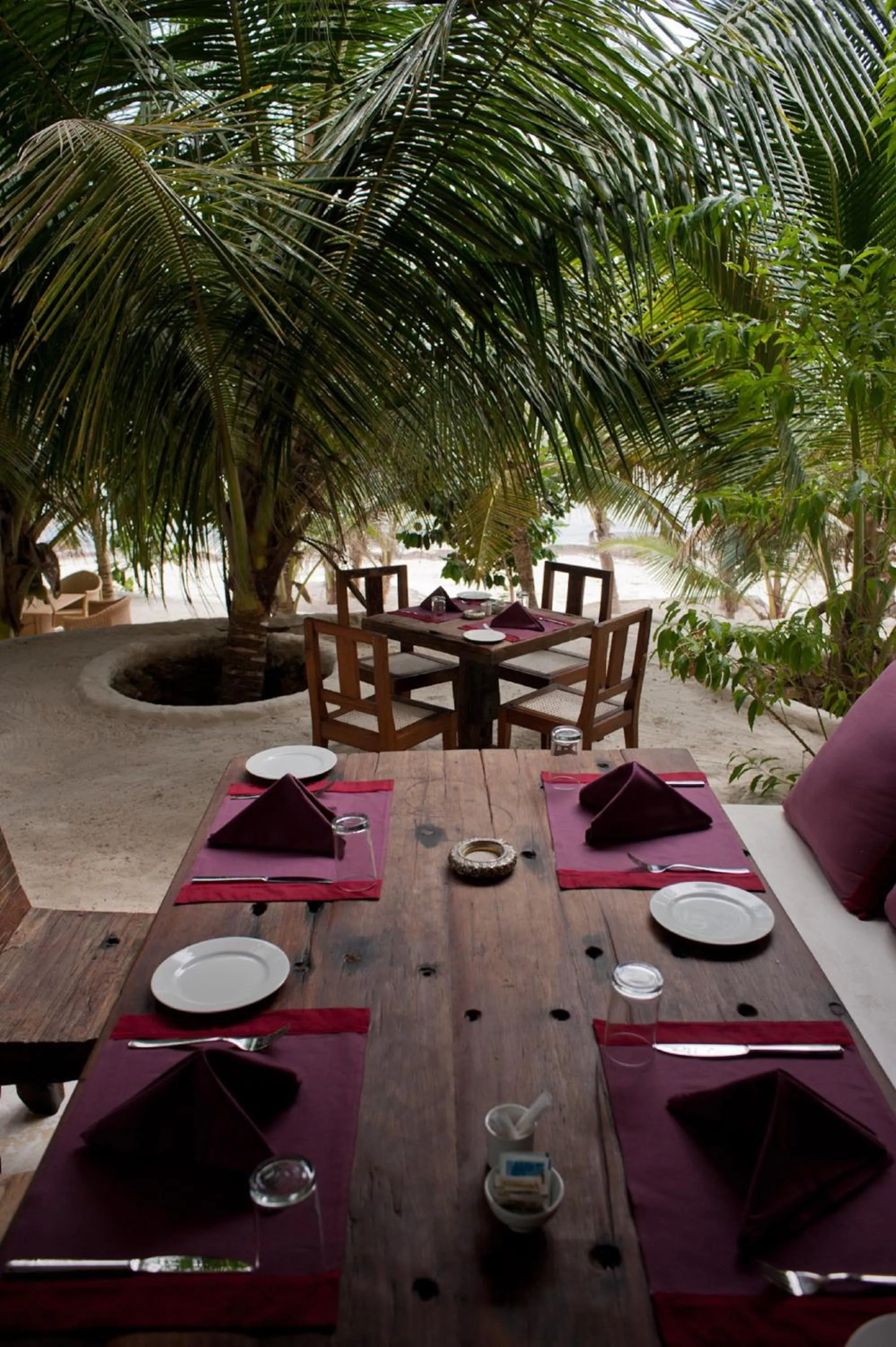 Restaurant/places to eat in Swahili Beach