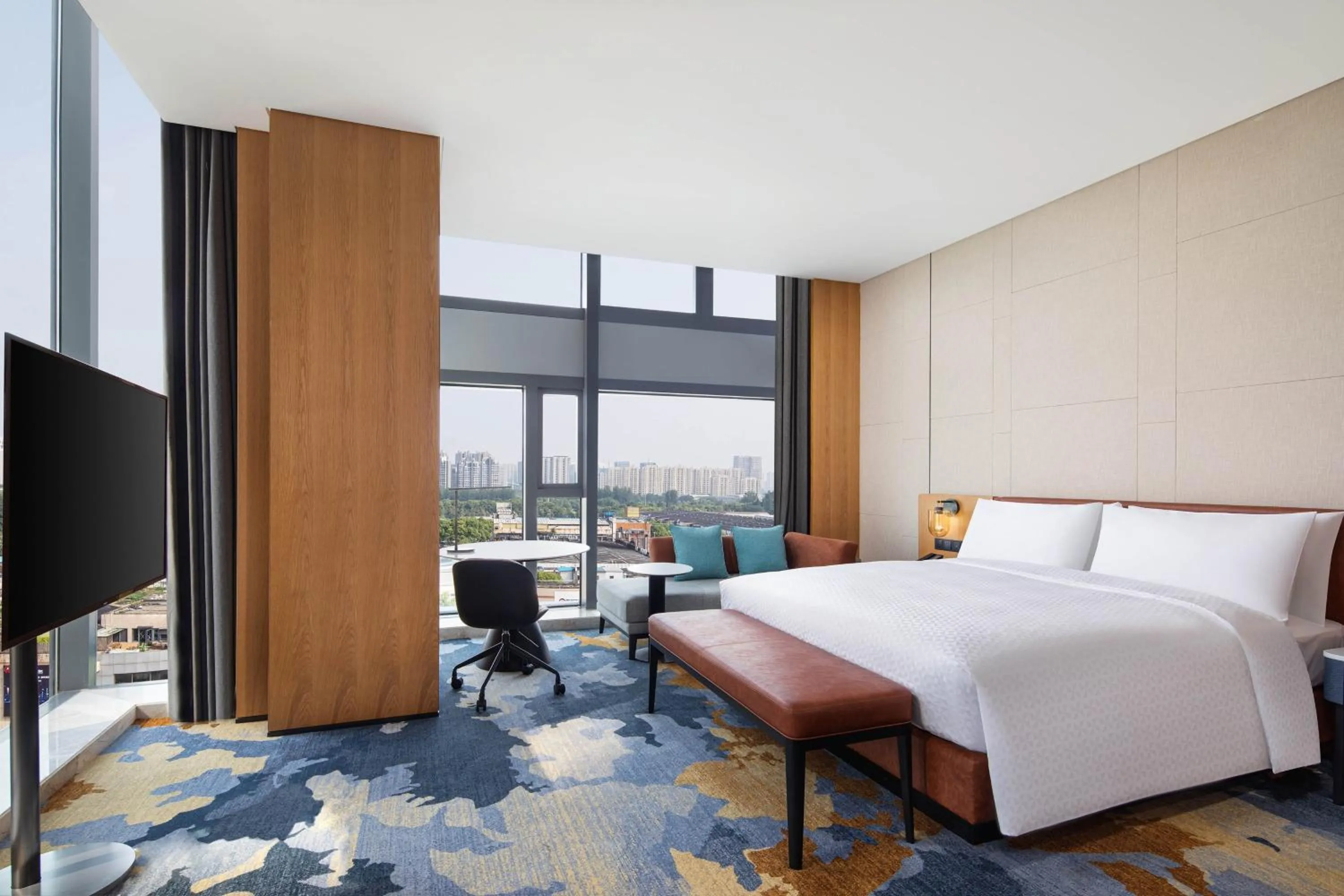 Photo of the whole room, Bed in Four Points by Sheraton Shanghai Jiading
