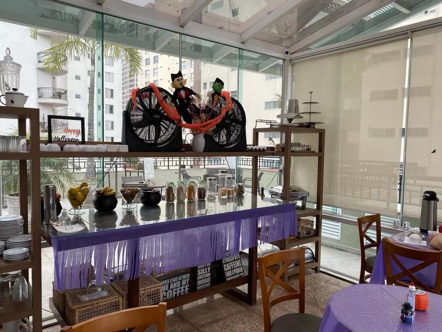 Restaurant/places to eat in Upper Hotel