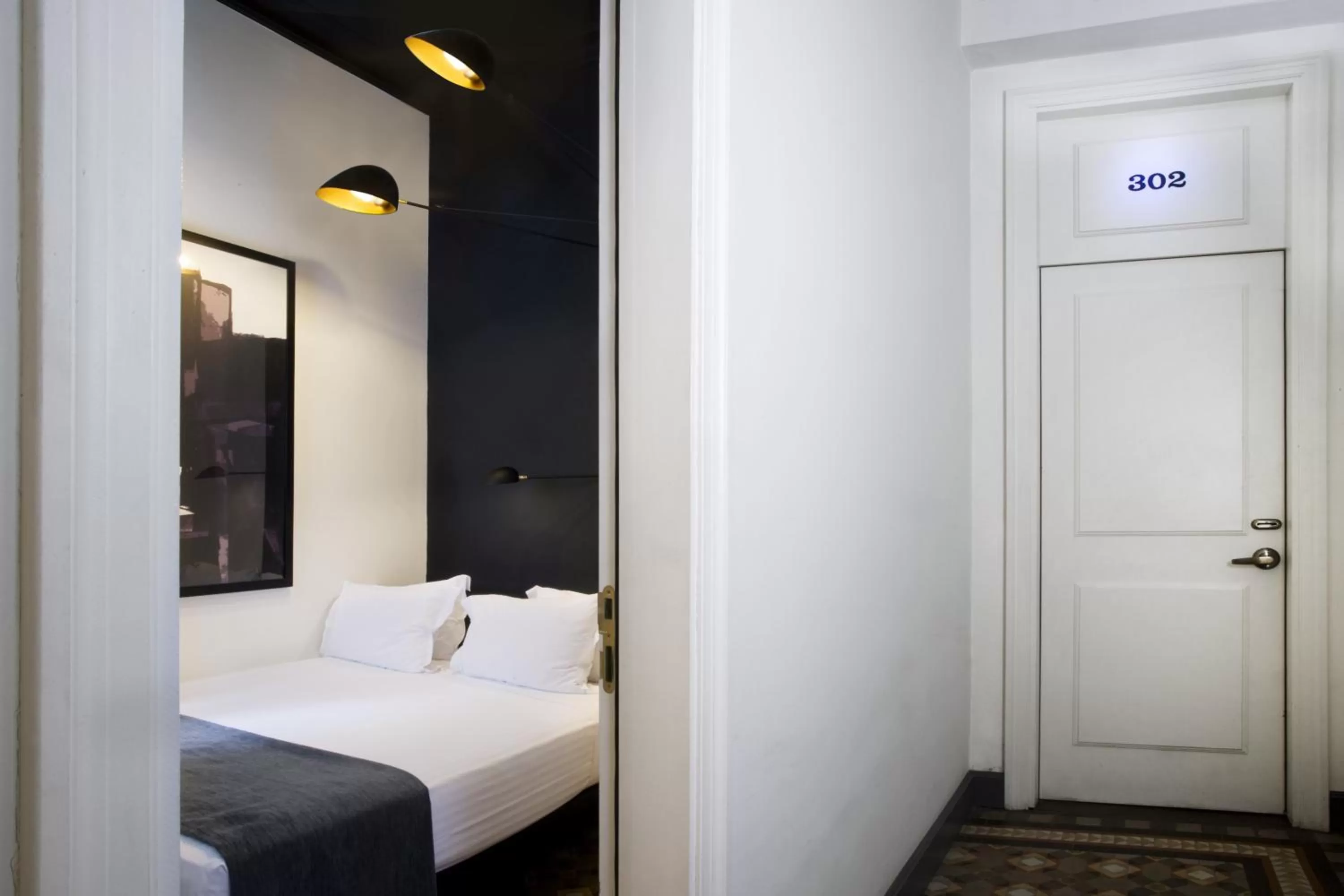 Photo of the whole room, Bed in Praktik Rambla