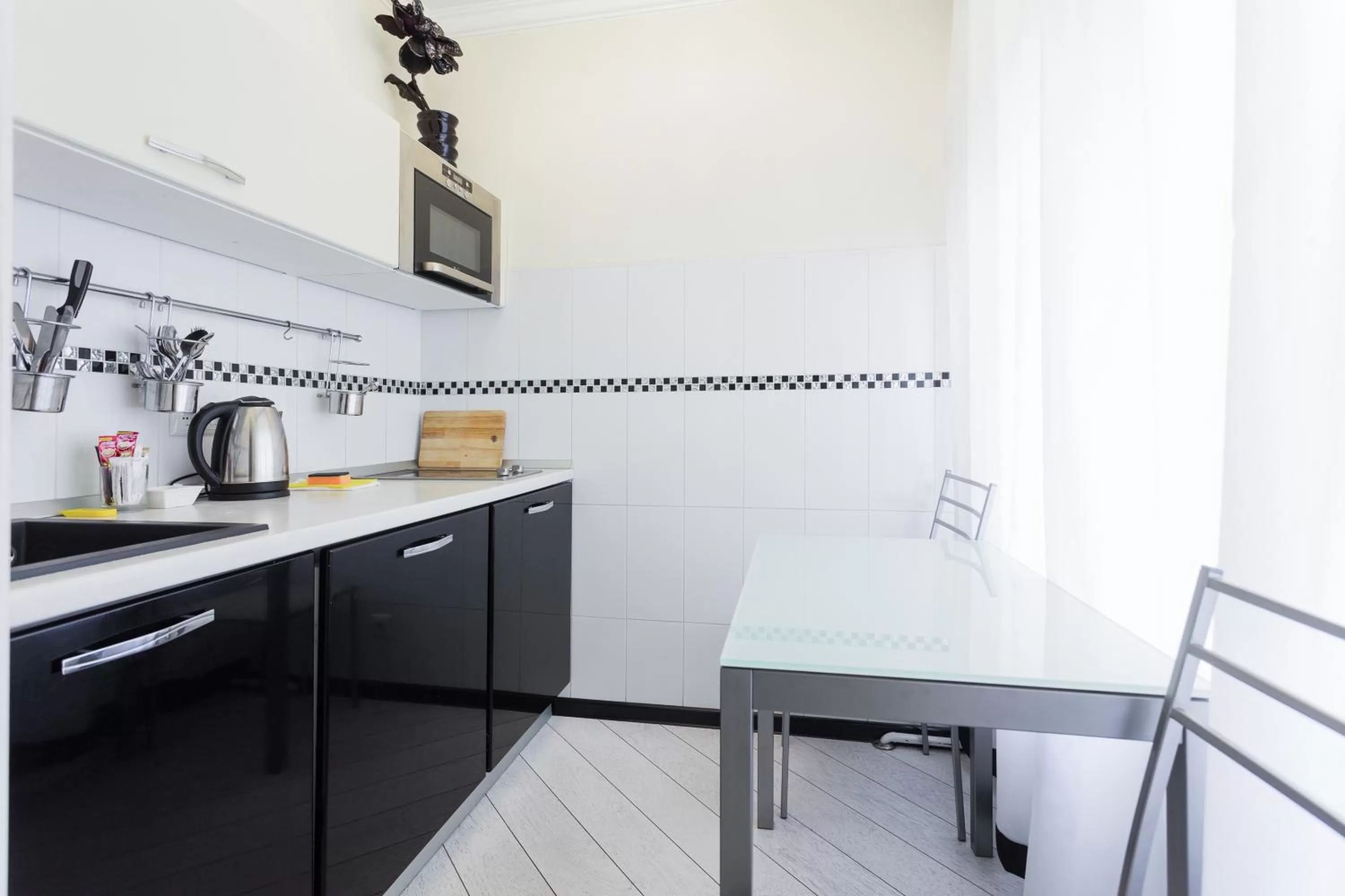 Coffee/tea facilities, Kitchen/Kitchenette in Partner Guest House