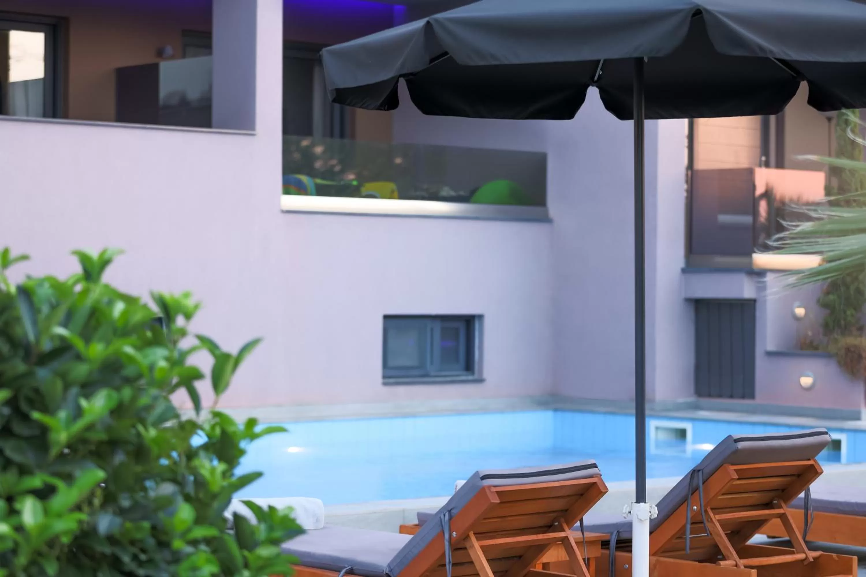 Swimming pool in Hotel Yakinthos