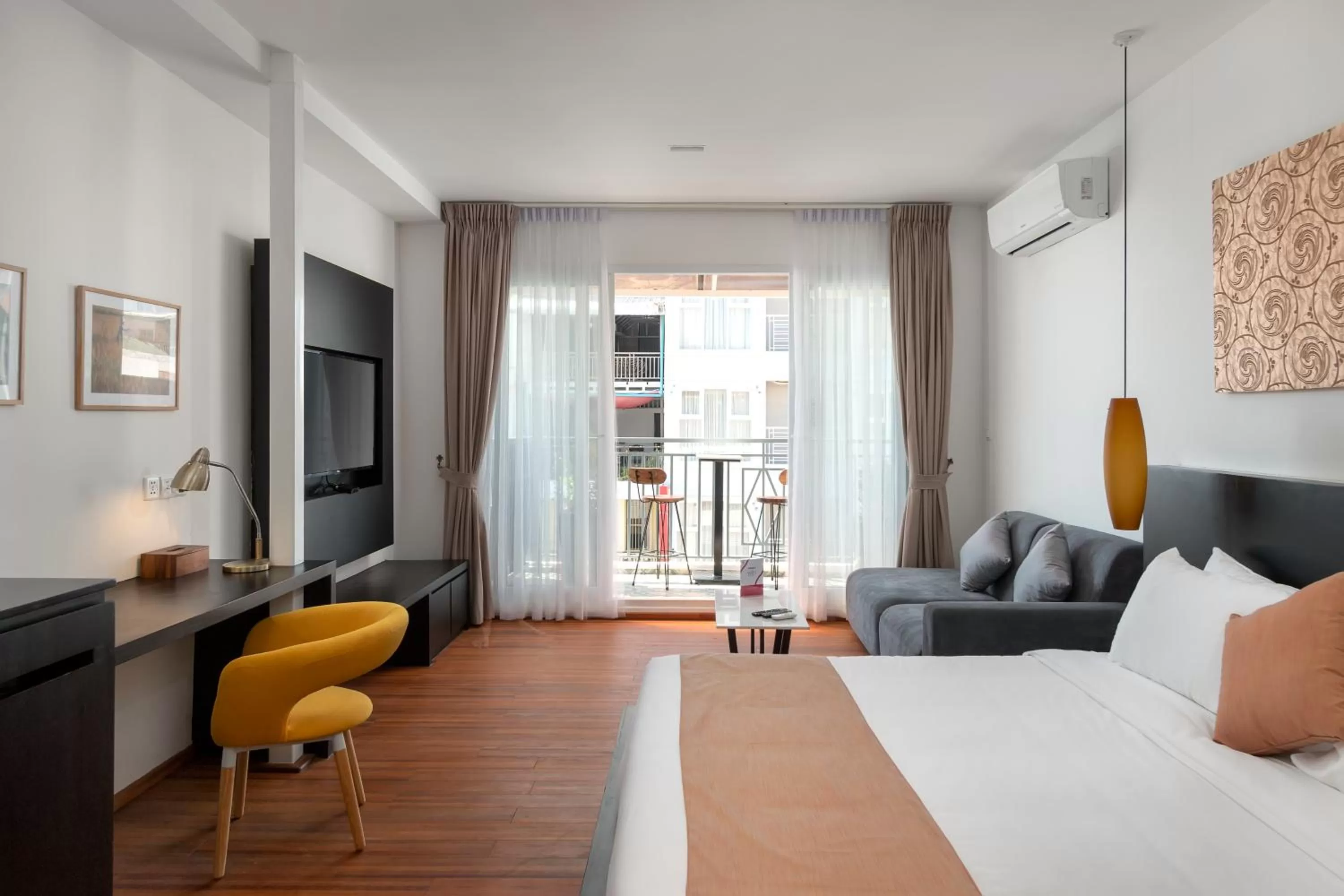 Day, Bed in TAO Riverside Residence