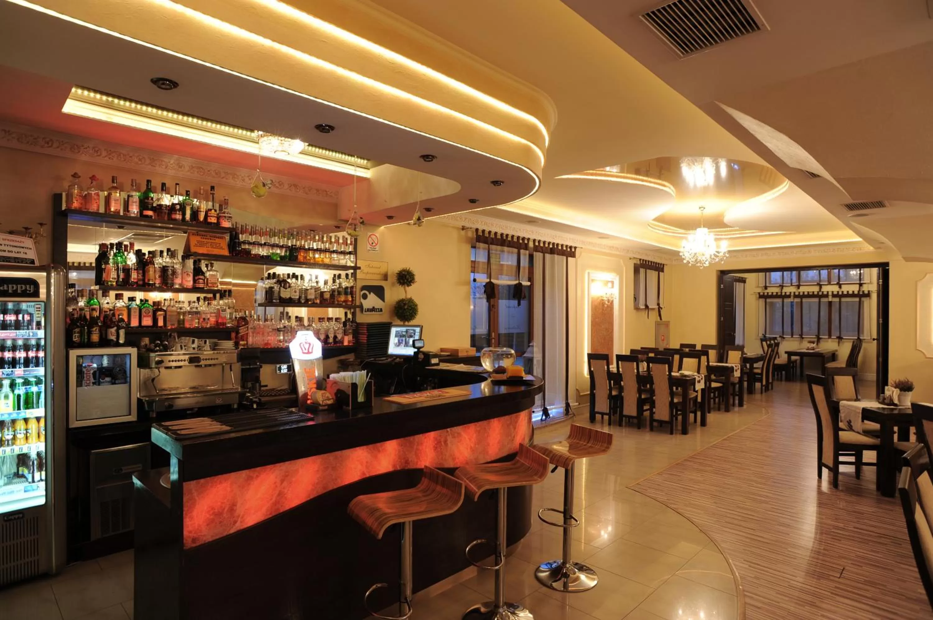 Restaurant/places to eat in Restauracja Hotel Imperial