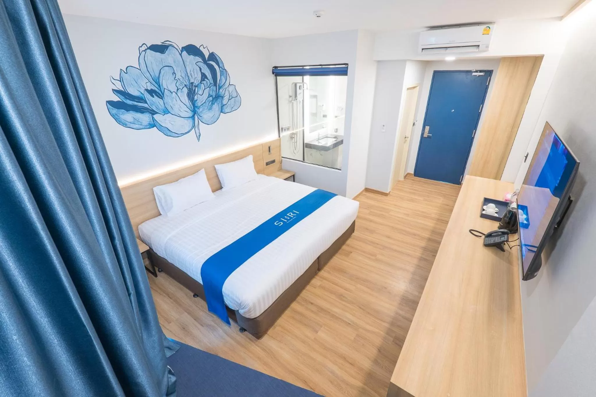 Photo of the whole room, Bed in Siri regent Hotel