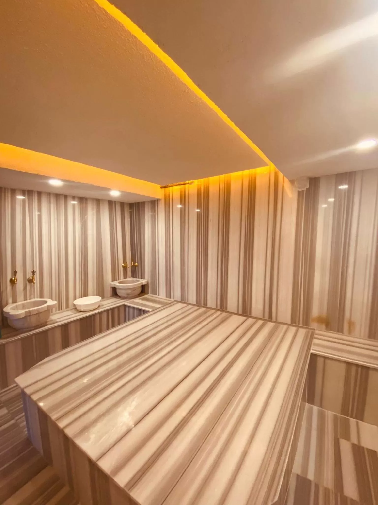 Public Bath in Royal Bosphorus Hotel & SPA Hamam