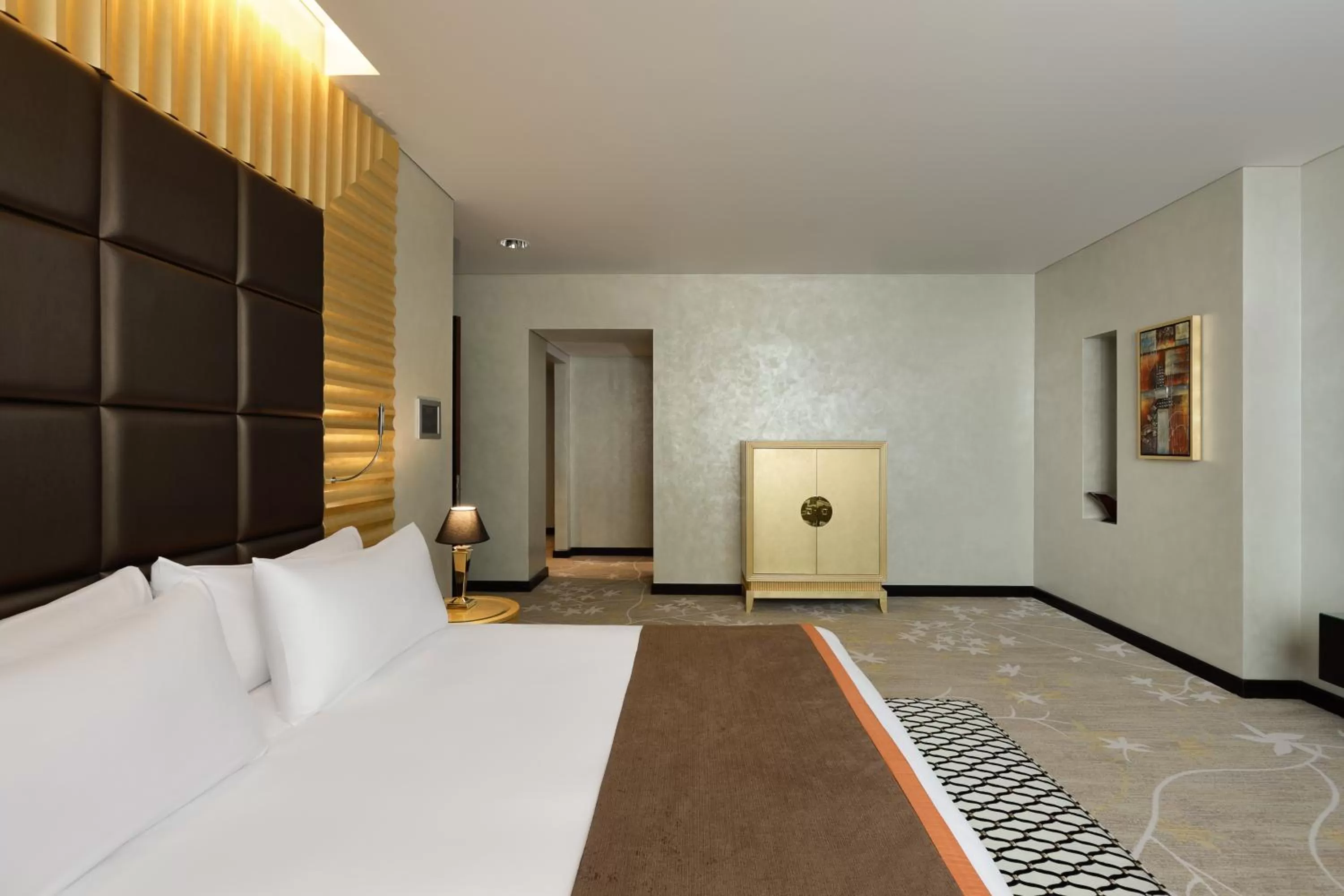 Bedroom, Bed in Crowne Plaza Riyadh - RDC Hotel & Convention by IHG